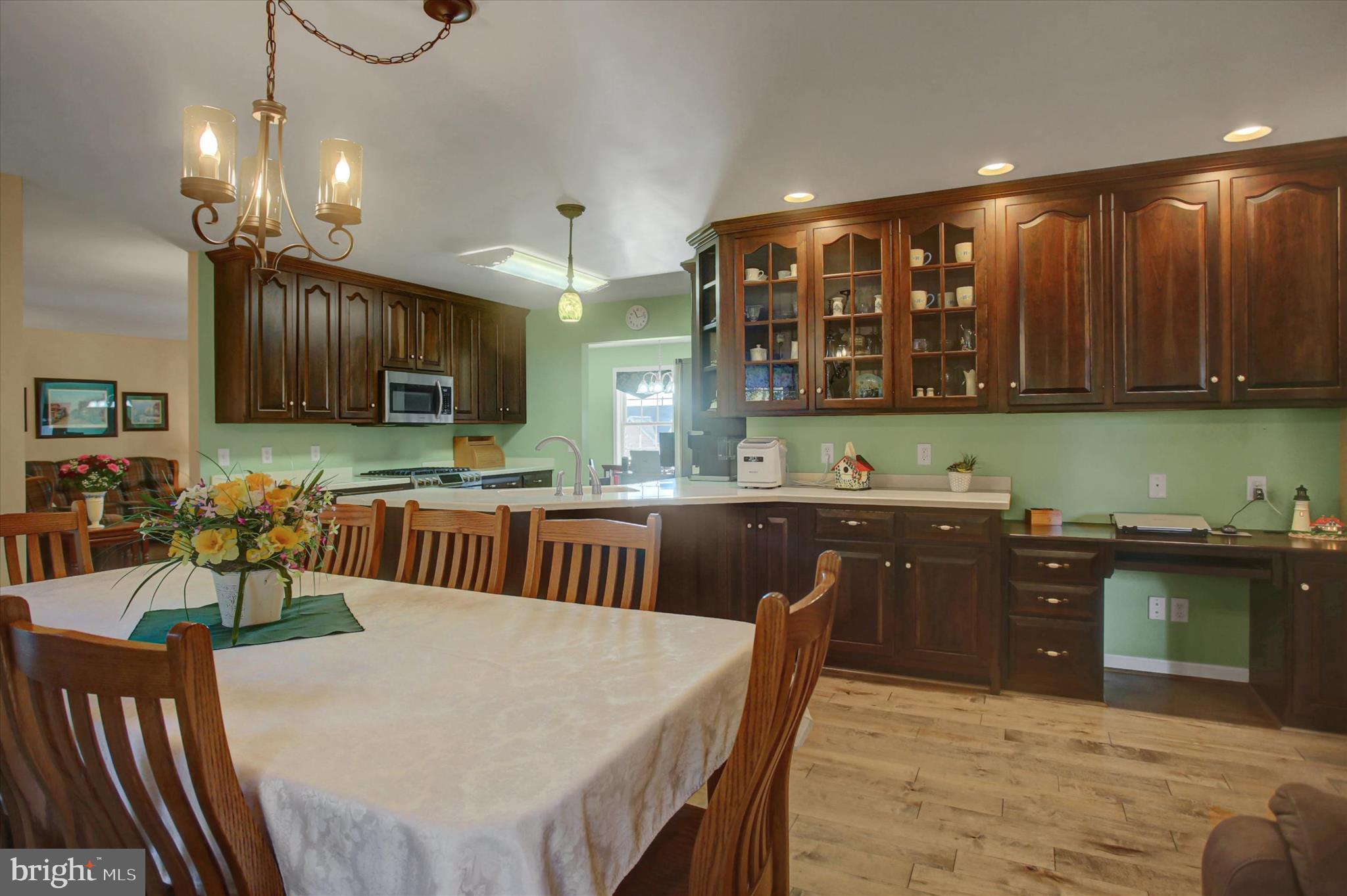 TOWN AND COUNTRY - Residential