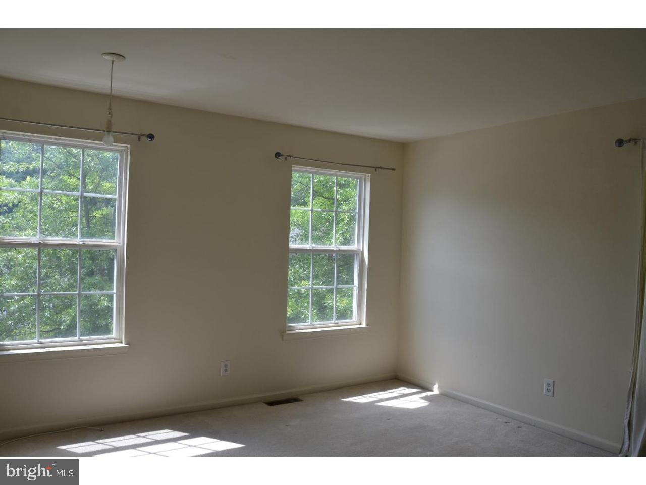 CHARLESTOWN OAKS - Residential Lease