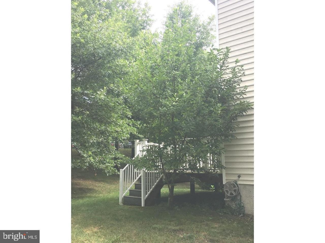 CHARLESTOWN OAKS - Residential Lease