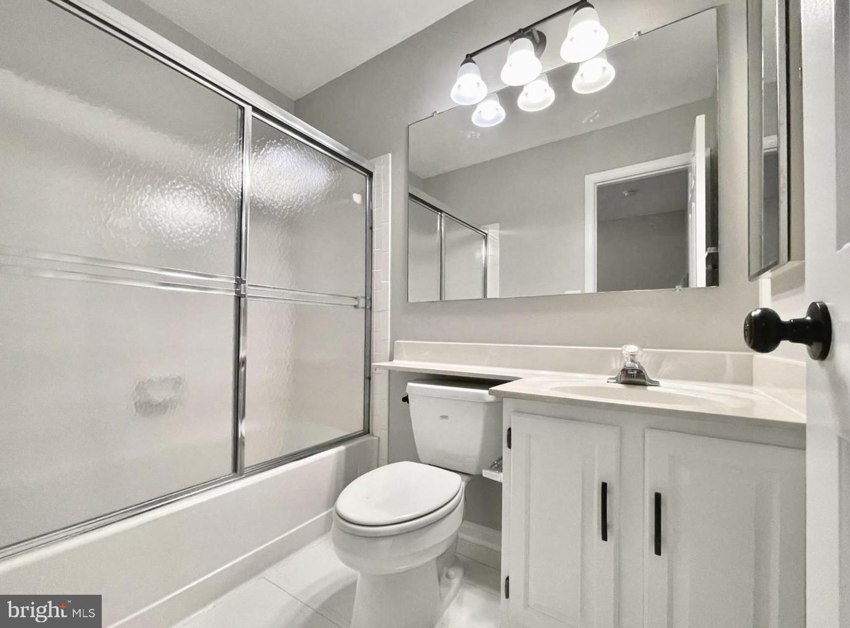 THE HOLLOWS - Residential Lease