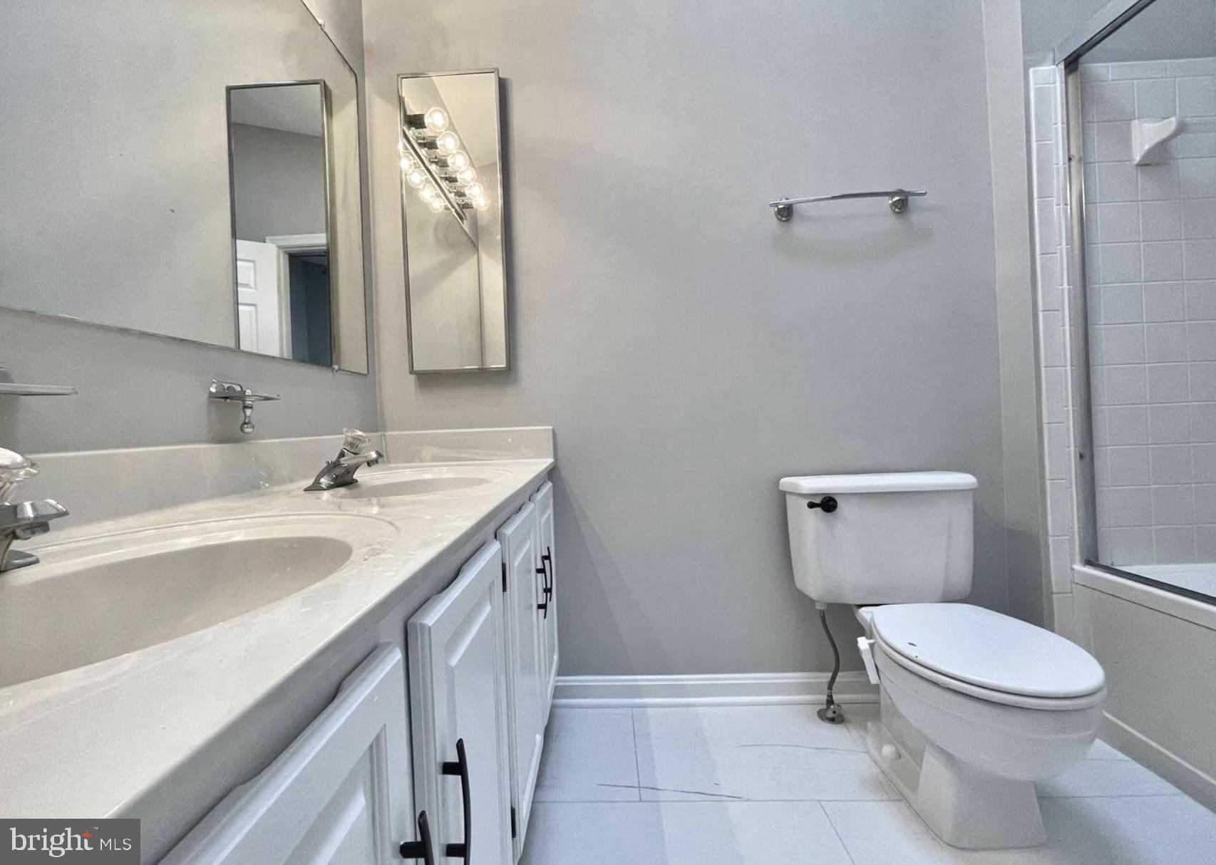 THE HOLLOWS - Residential Lease