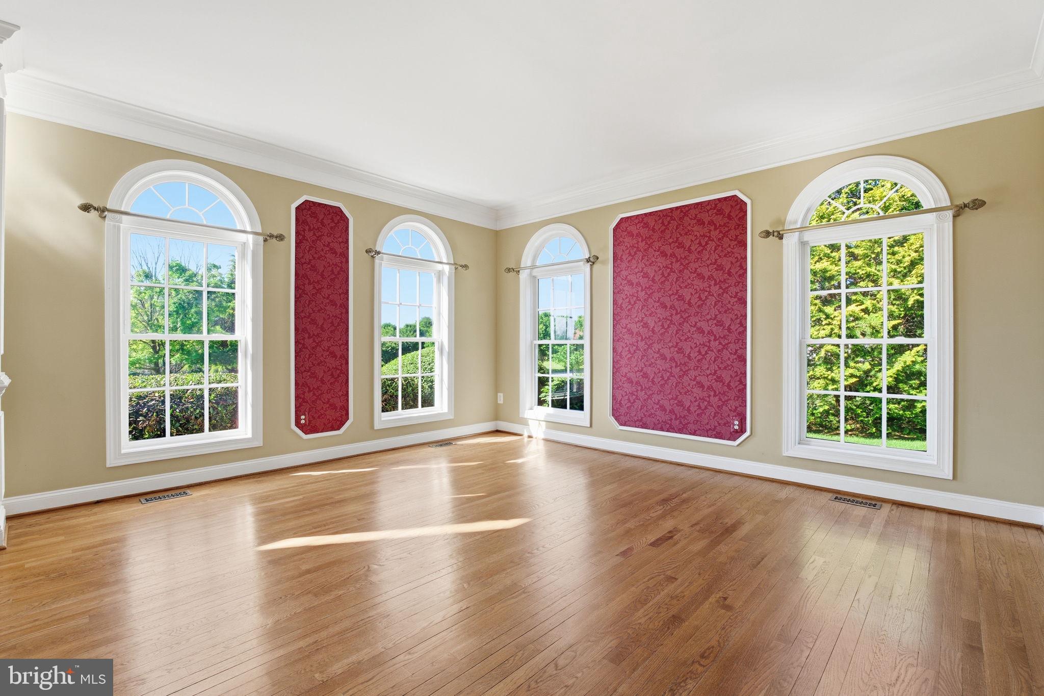 MANOR OAKS - Residential