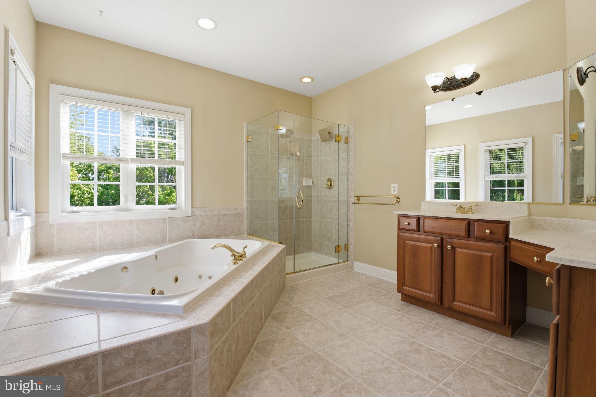 MANOR OAKS - Residential