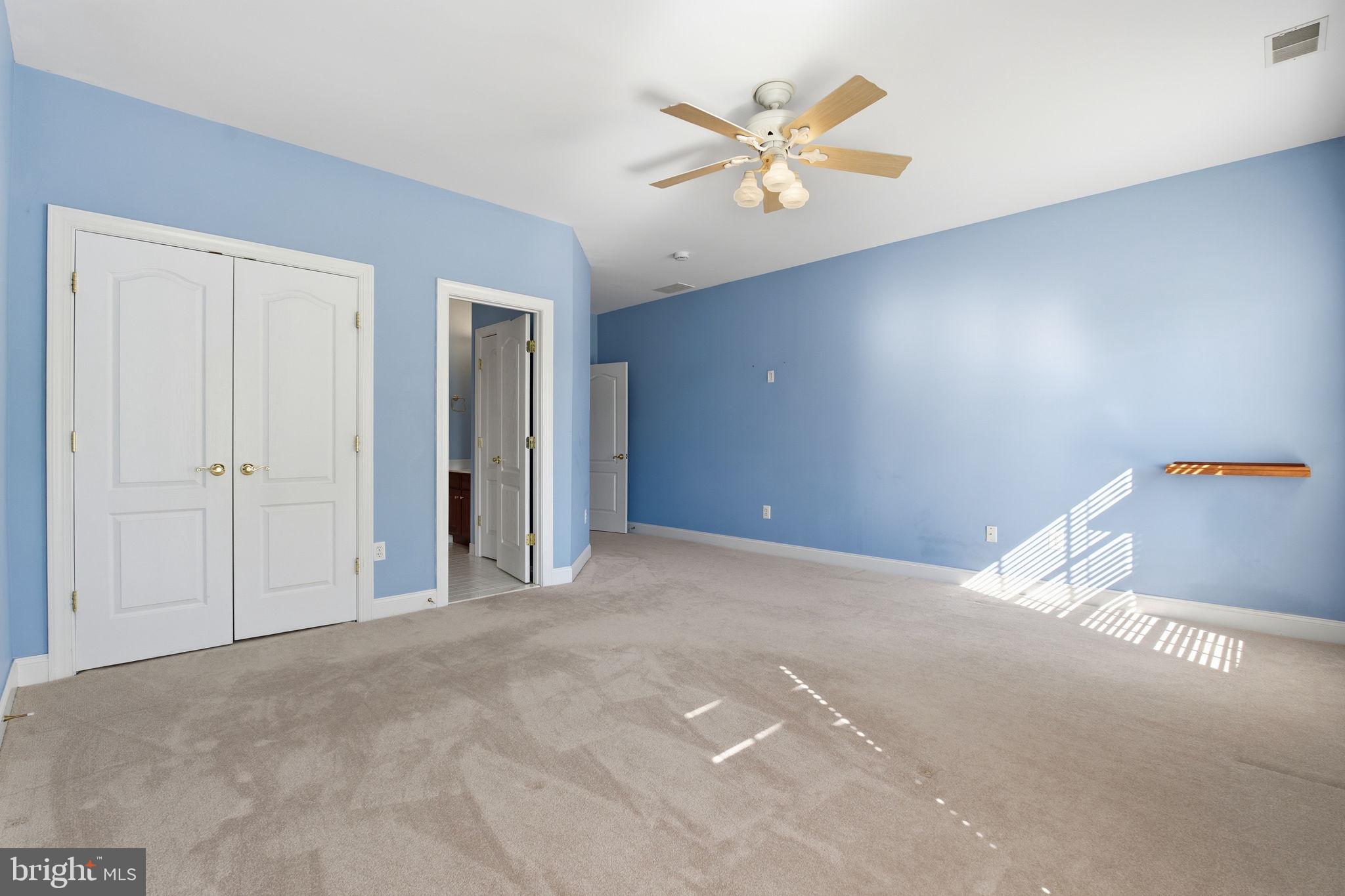 MANOR OAKS - Residential