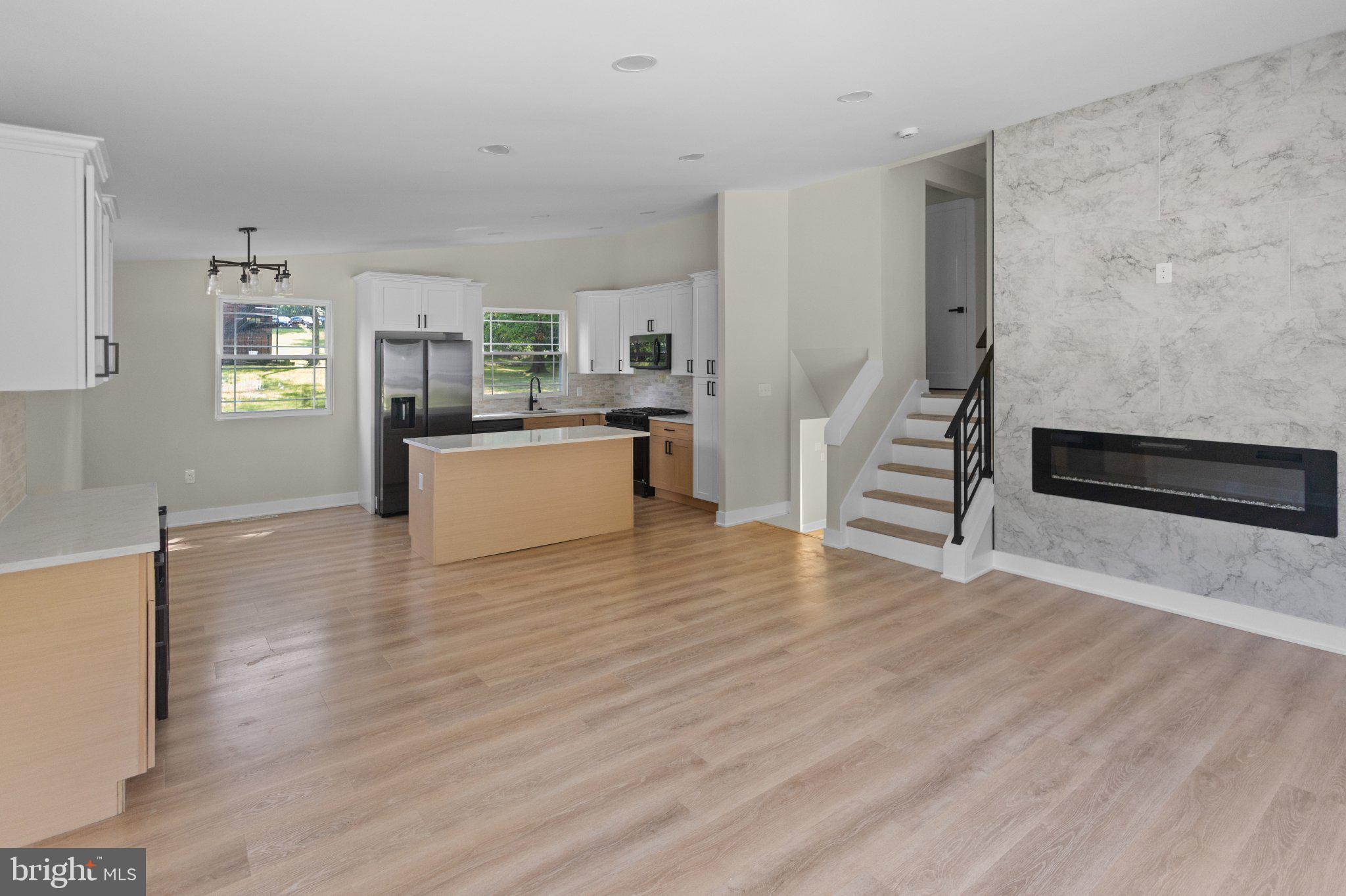7 GLOUCESTER AVENUE