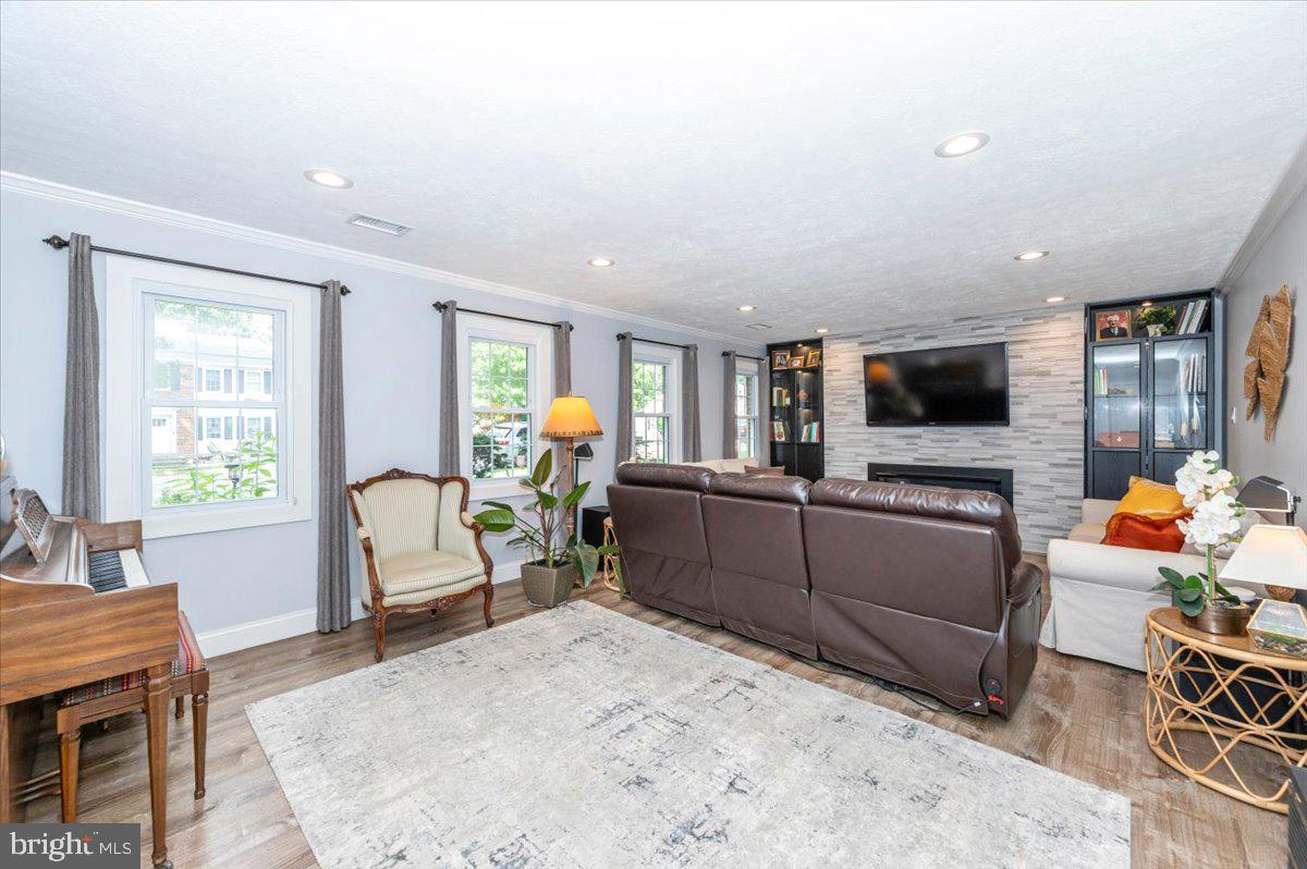 LONG BRANCH - Residential Lease