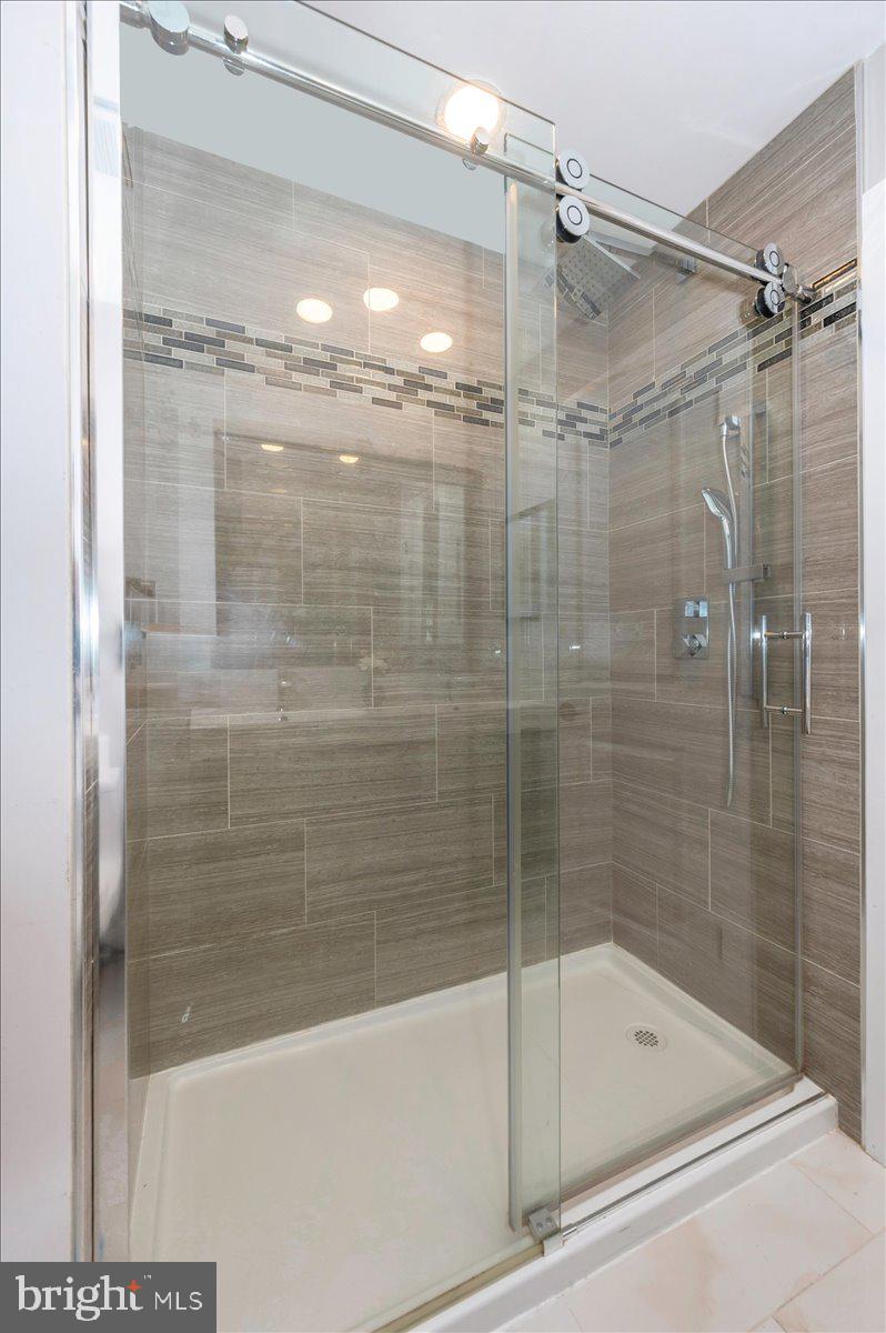 LONG BRANCH - Residential Lease