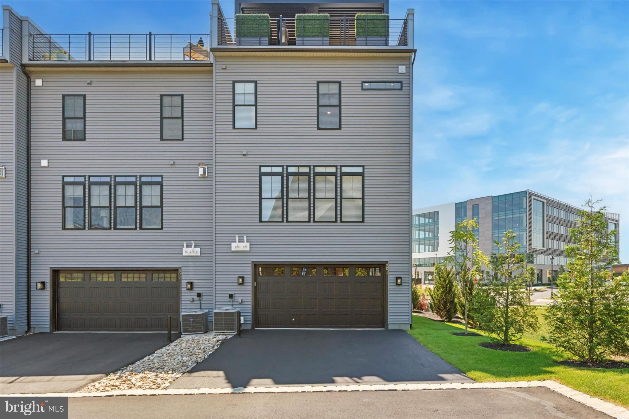 NEWTOWN WALK AT ELLIS PRESERVE - Residential