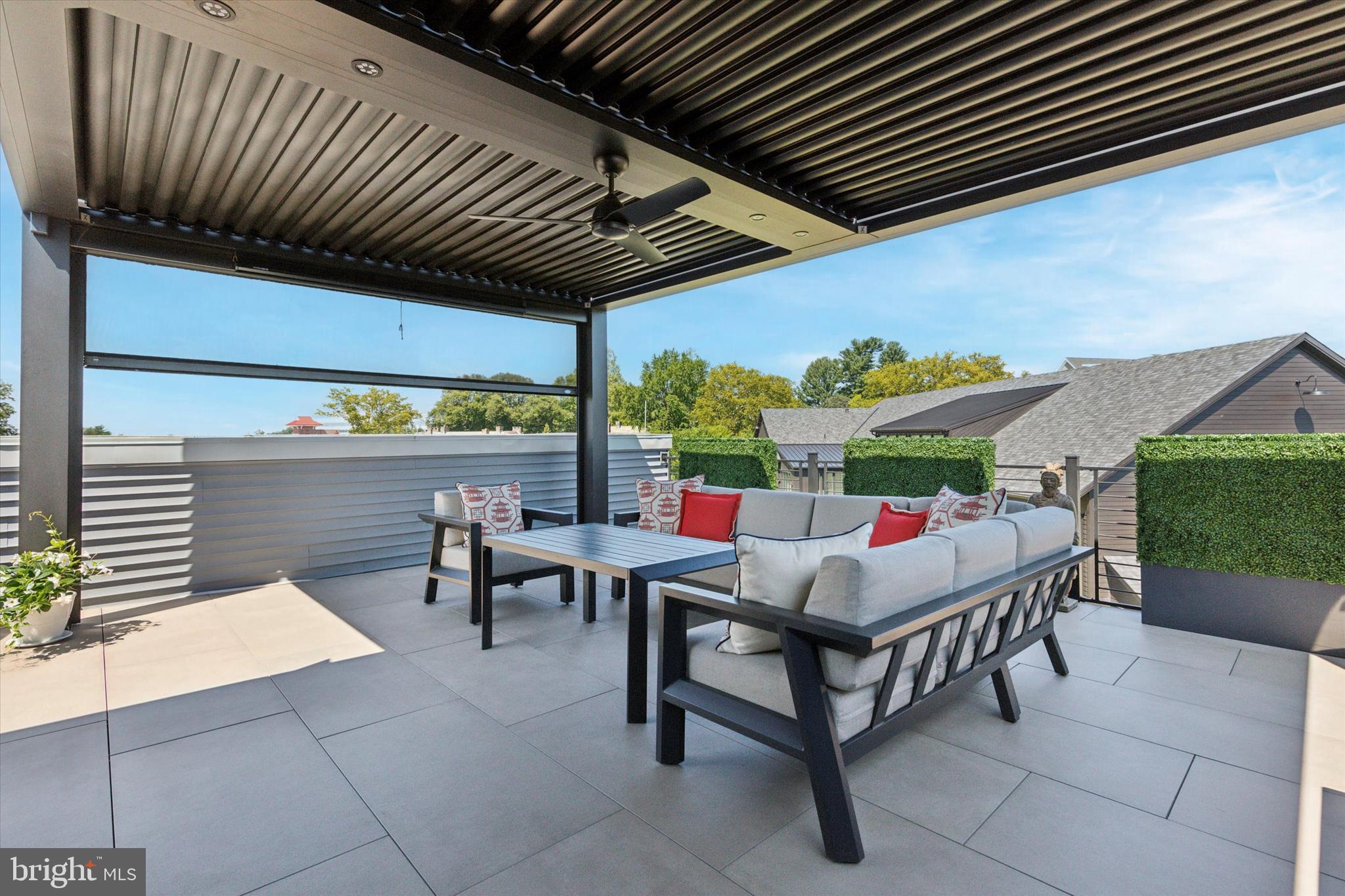 301 W SQUIRE DRIVE