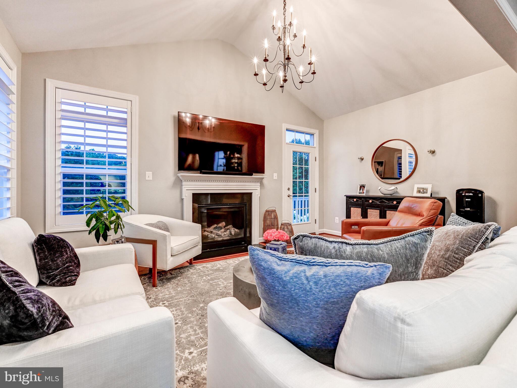 ROCKLAND RIDGE - Residential