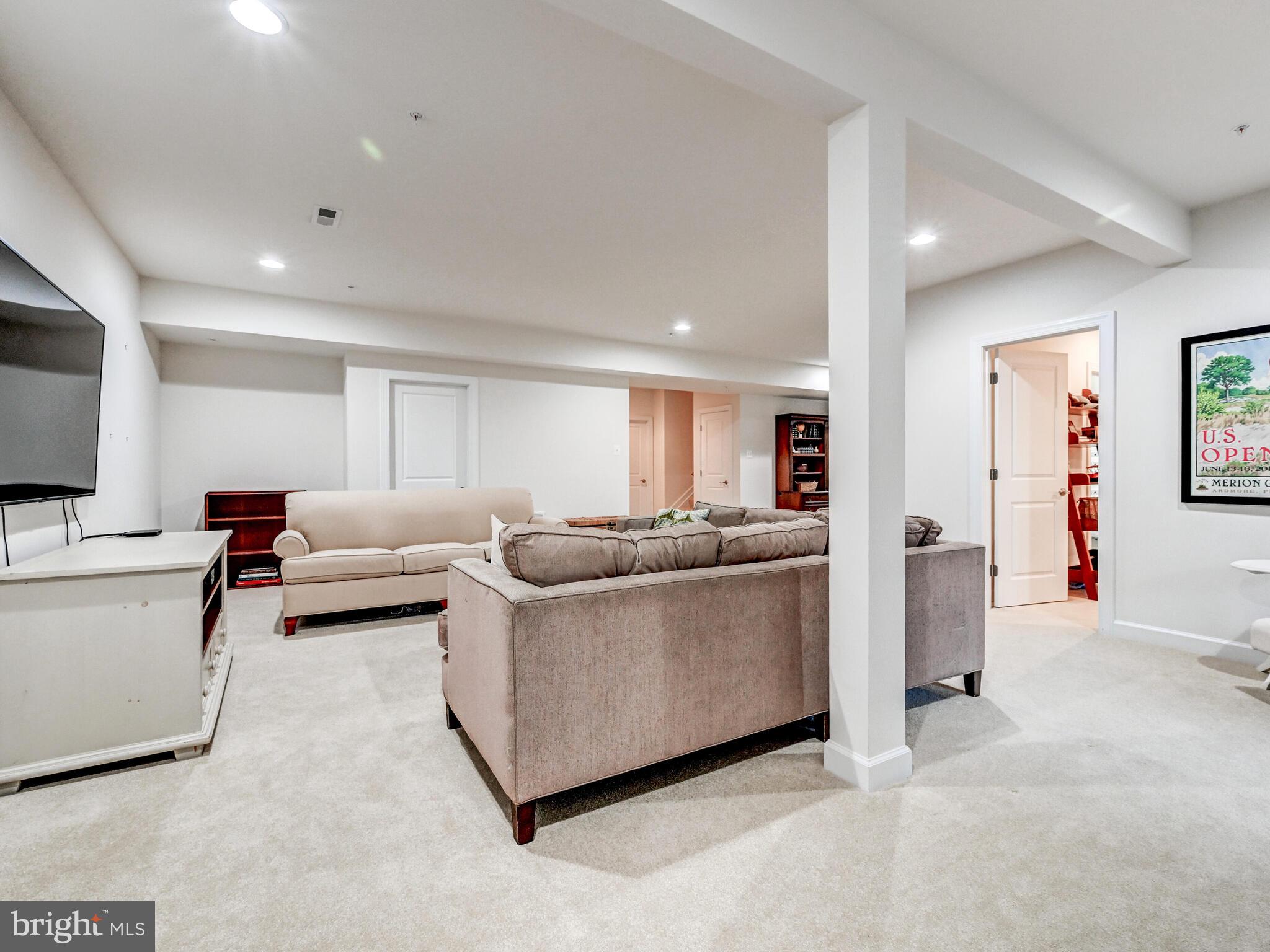 ROCKLAND RIDGE - Residential