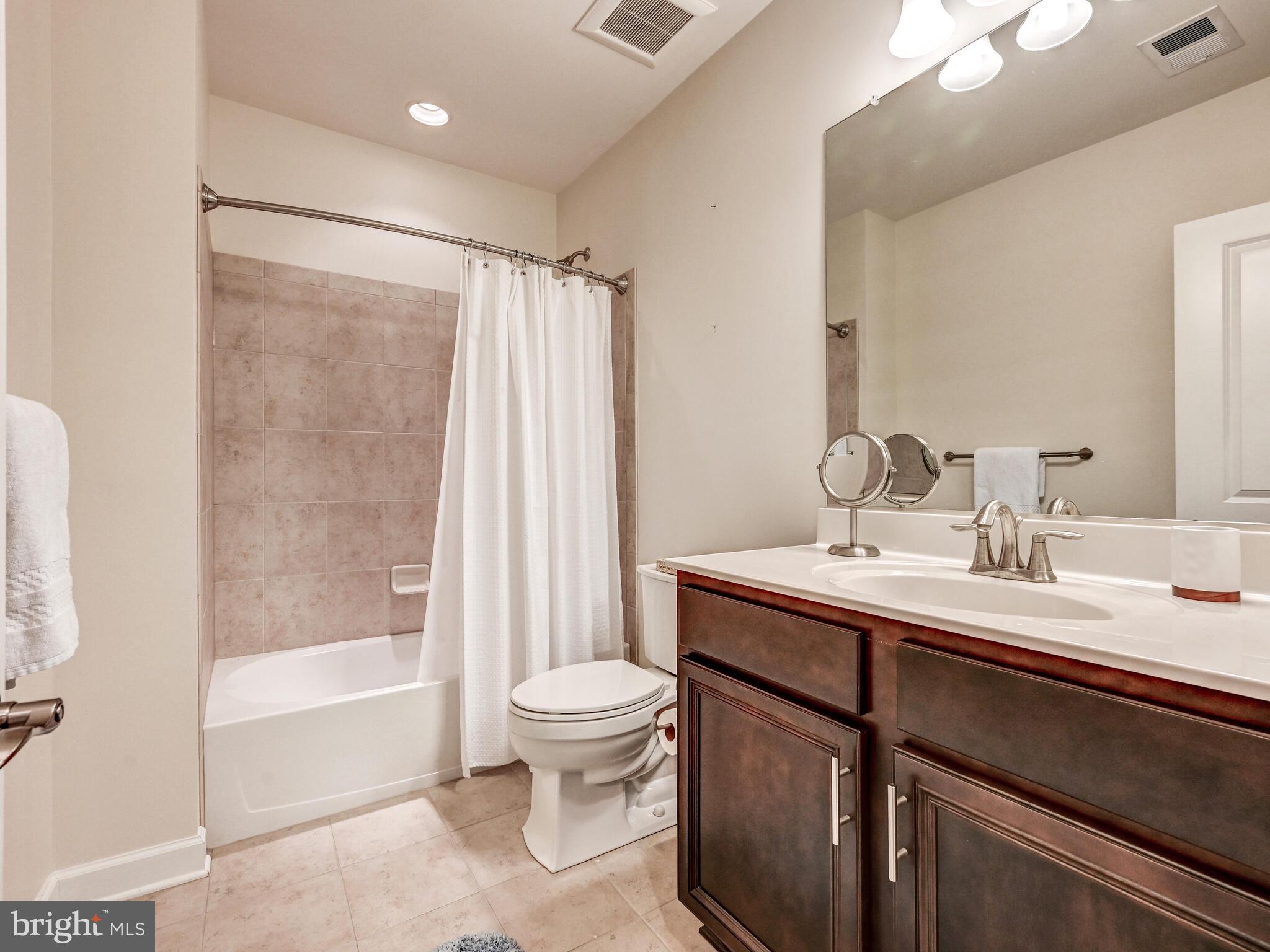 ROCKLAND RIDGE - Residential