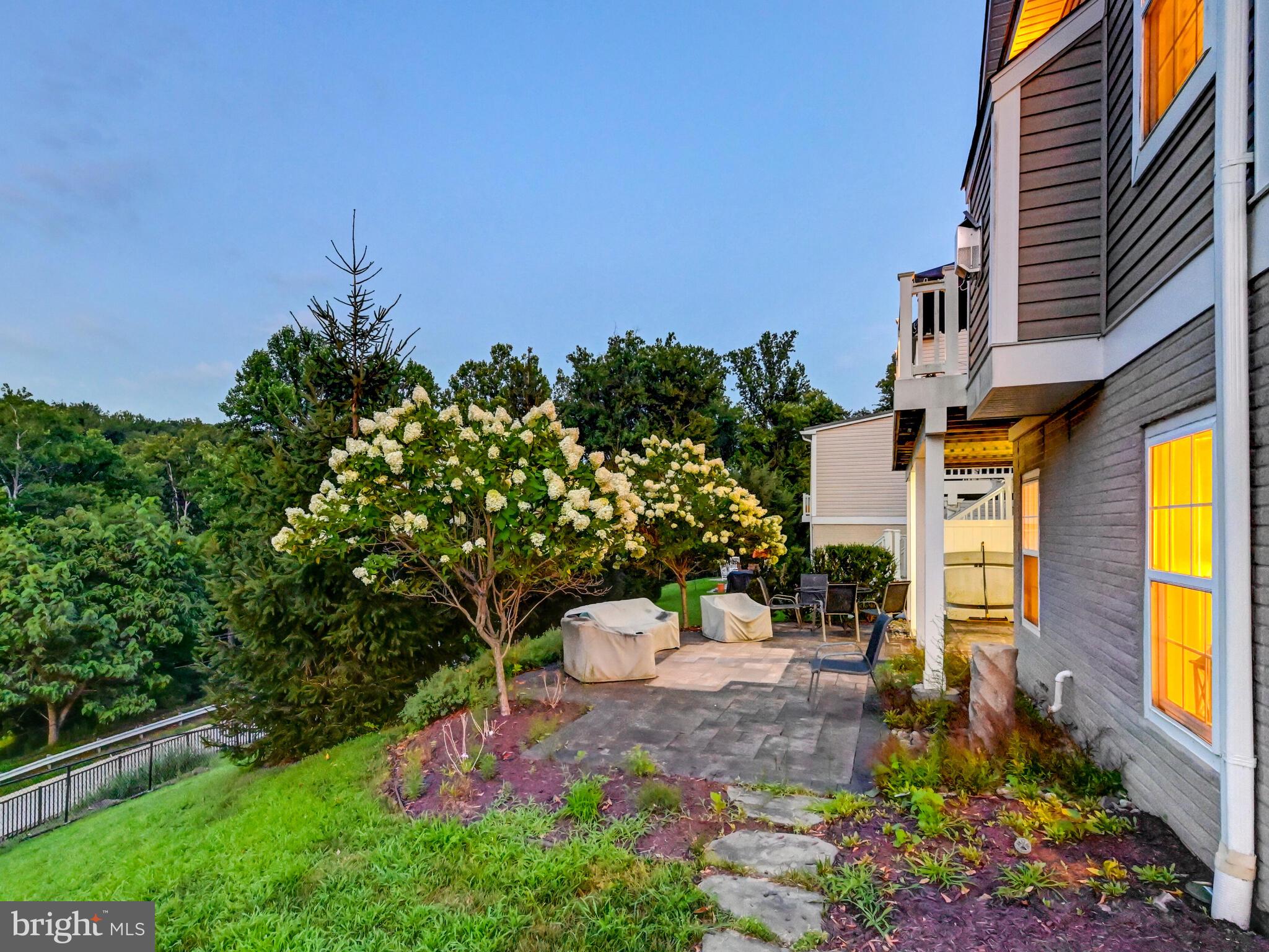 ROCKLAND RIDGE - Residential