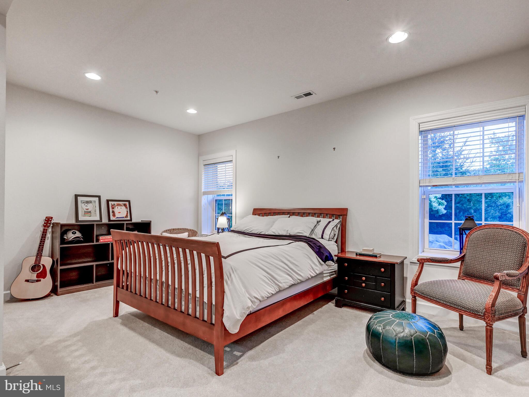 ROCKLAND RIDGE - Residential