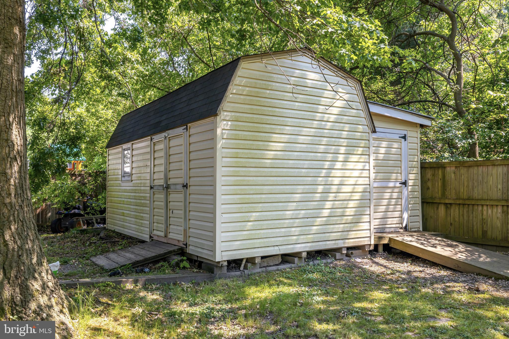 CLOVERFIELDS - Residential