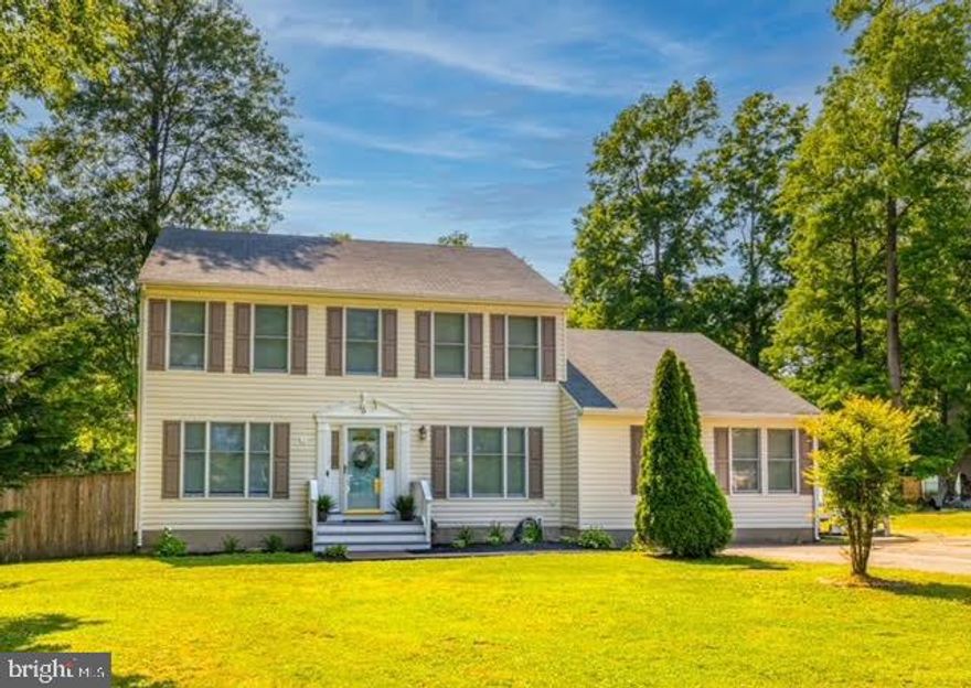 This meticulously maintained 5 bedroom home is the house you have  been waiting for! Nestled at the back of a cul-de-sac  in a wonderful community that offers loads of amenities!This house has upgrades galore including  hardwood  floors, granite counters in kitchen,new appliances, master bedroom with walk-in closet & custom master bath with jetted tub & separate shower. In-Law Suite with full bath, kitchen and  private entrance. Large  double lot  and fenced in backyard with deck, 2 patios, & shed for extra storage. Community Beach, marina w/boat slips available, pool, fishing pier & clubhouse* Make this Beautiful Home on your list of Must See!