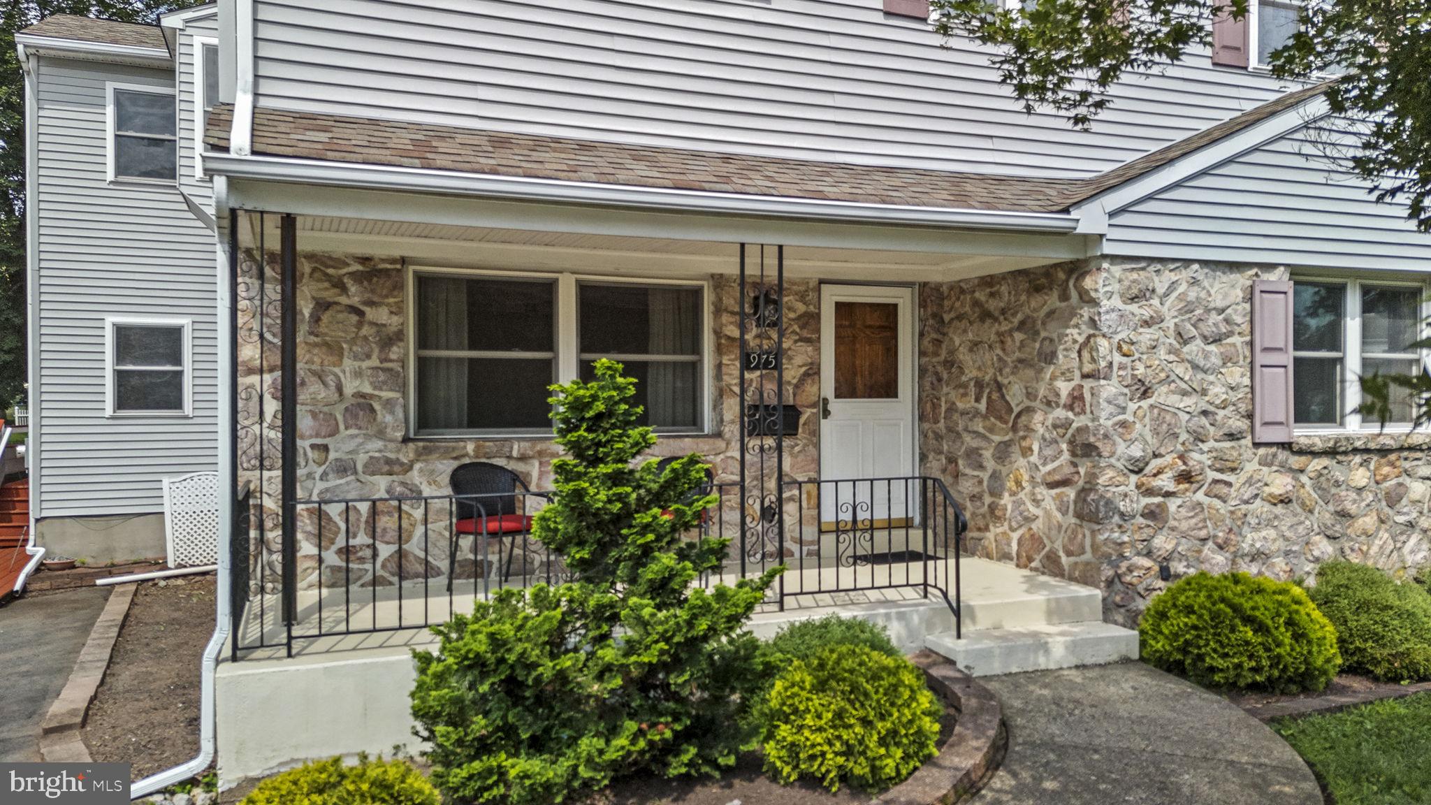 975 PARK DRIVE
