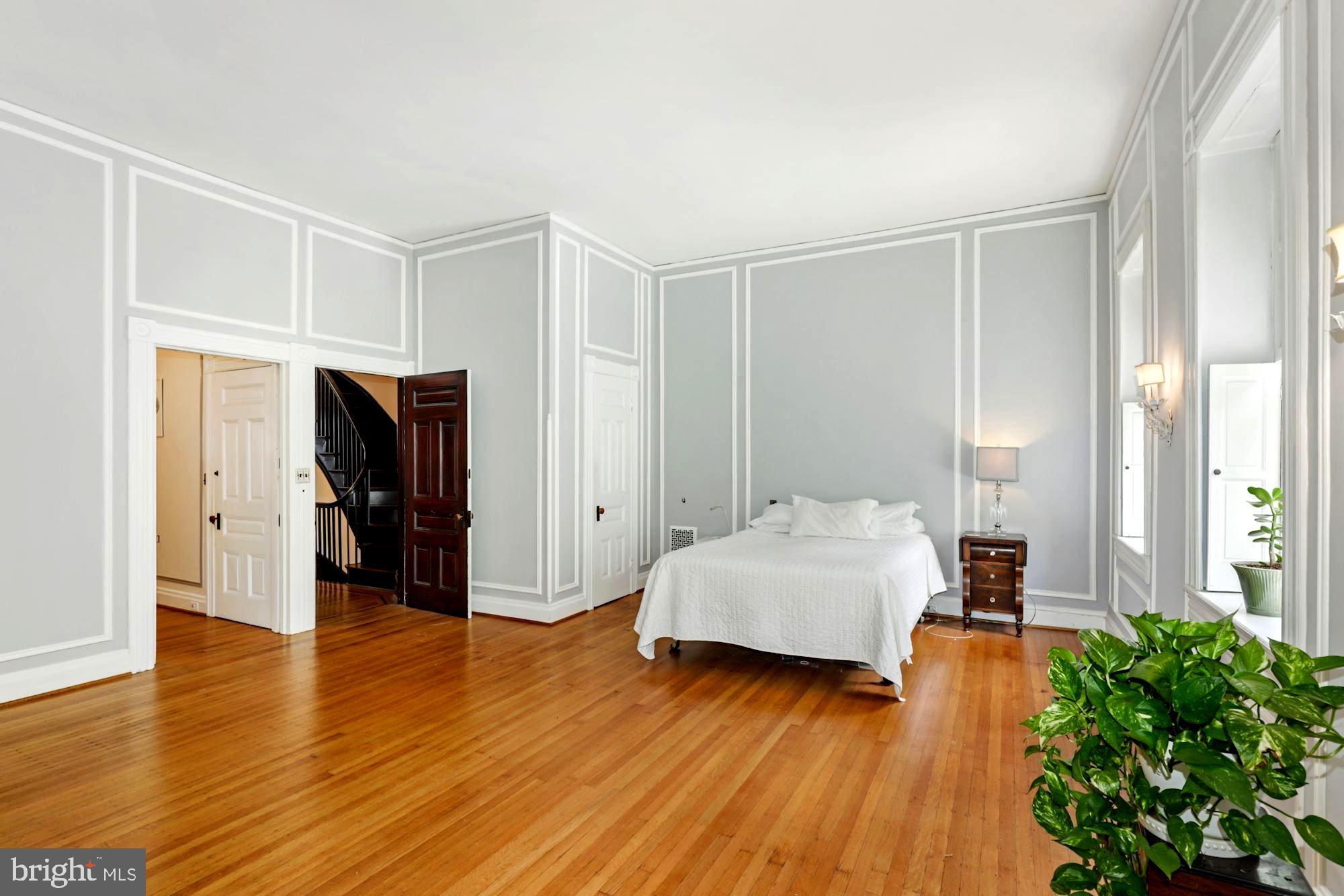 MOUNT VERNON PLACE HISTORIC DISTRICT - Residential