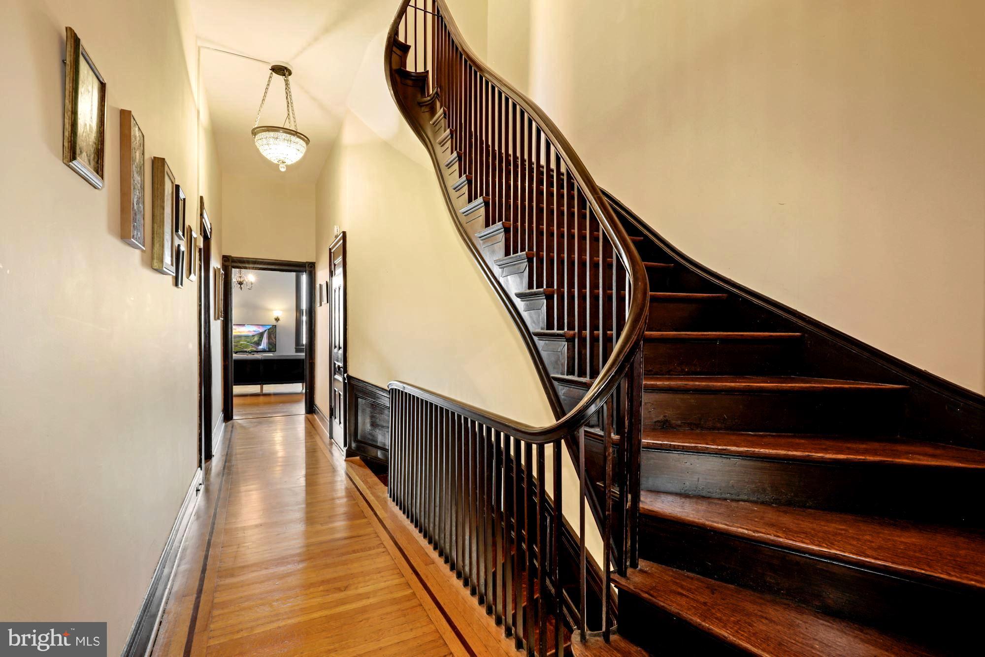 MOUNT VERNON PLACE HISTORIC DISTRICT - Residential