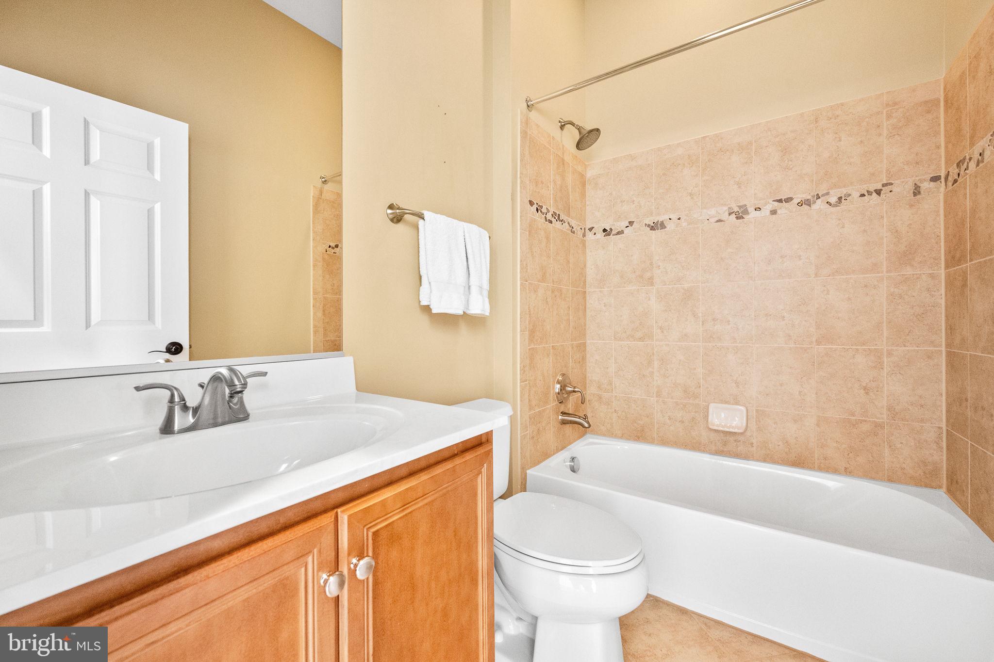 REGENCY AT DOMINION VALLEY - Residential