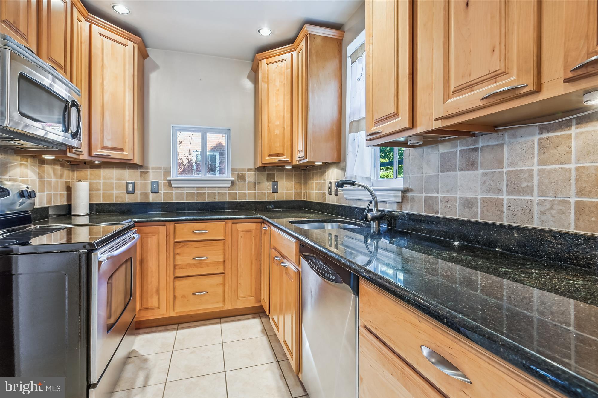 WHEATLEY HILLS - Residential