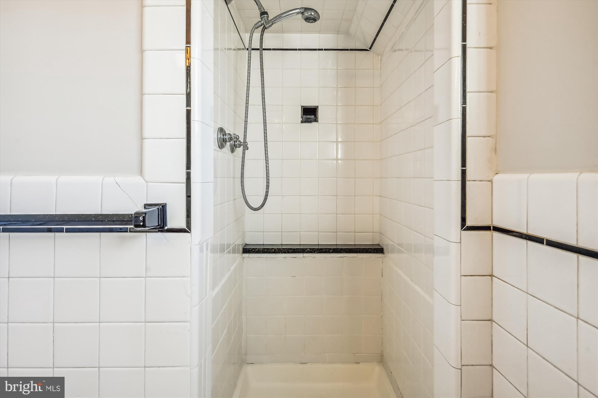 WHEATLEY HILLS - Residential