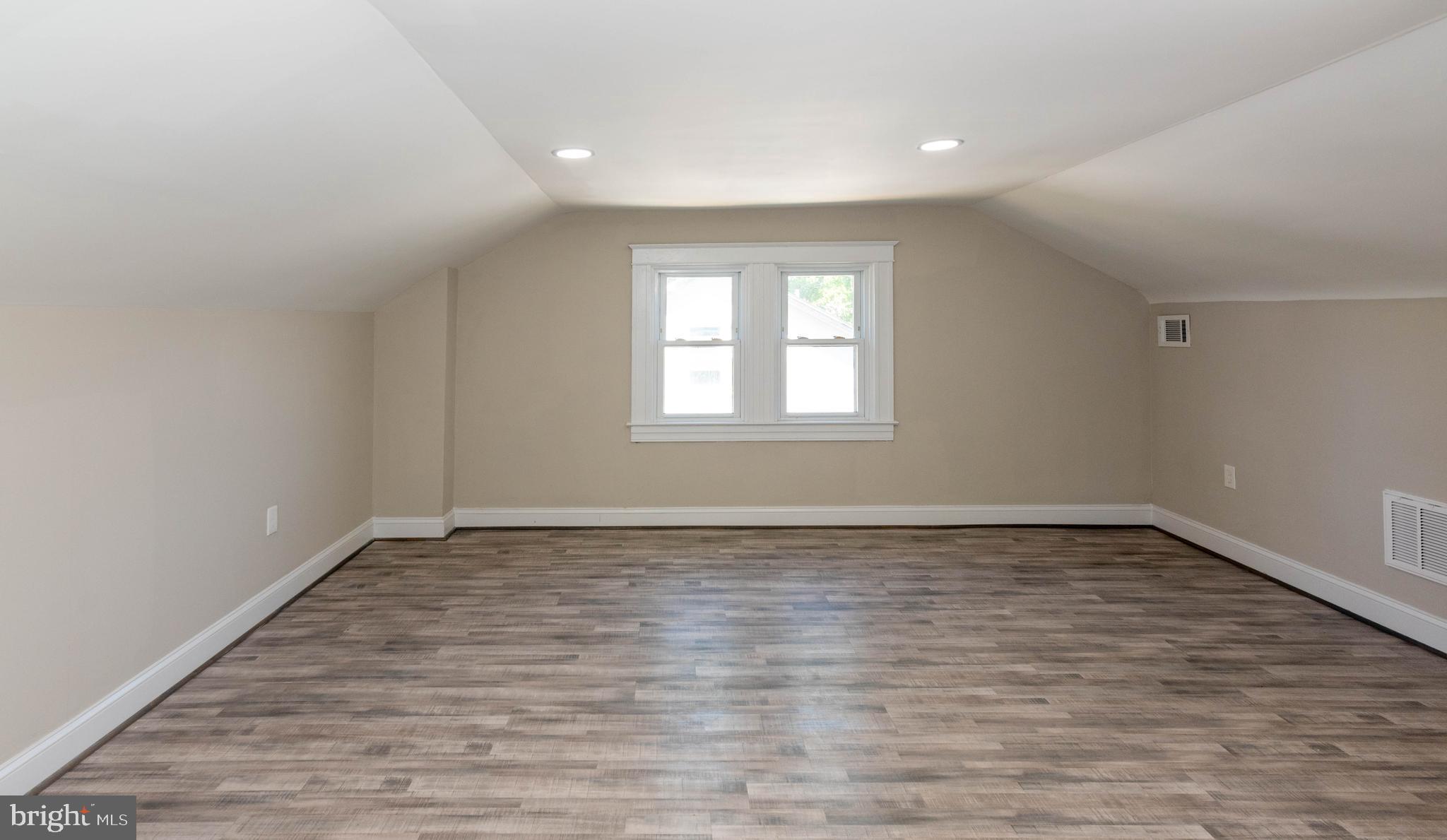 FRANKFORD - Residential