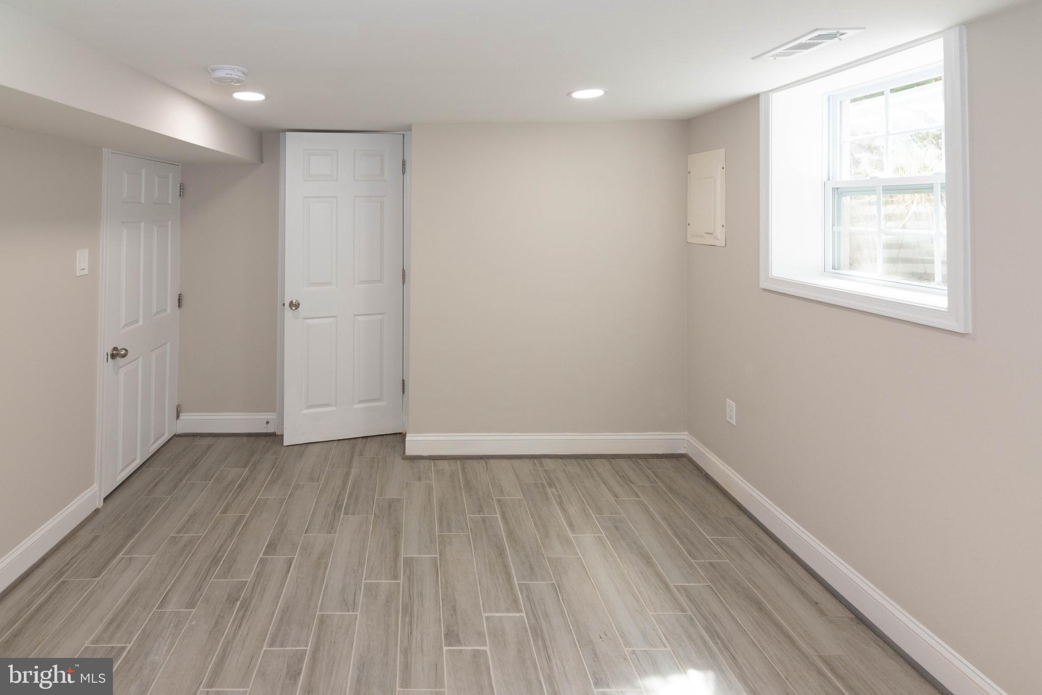 FRANKFORD - Residential