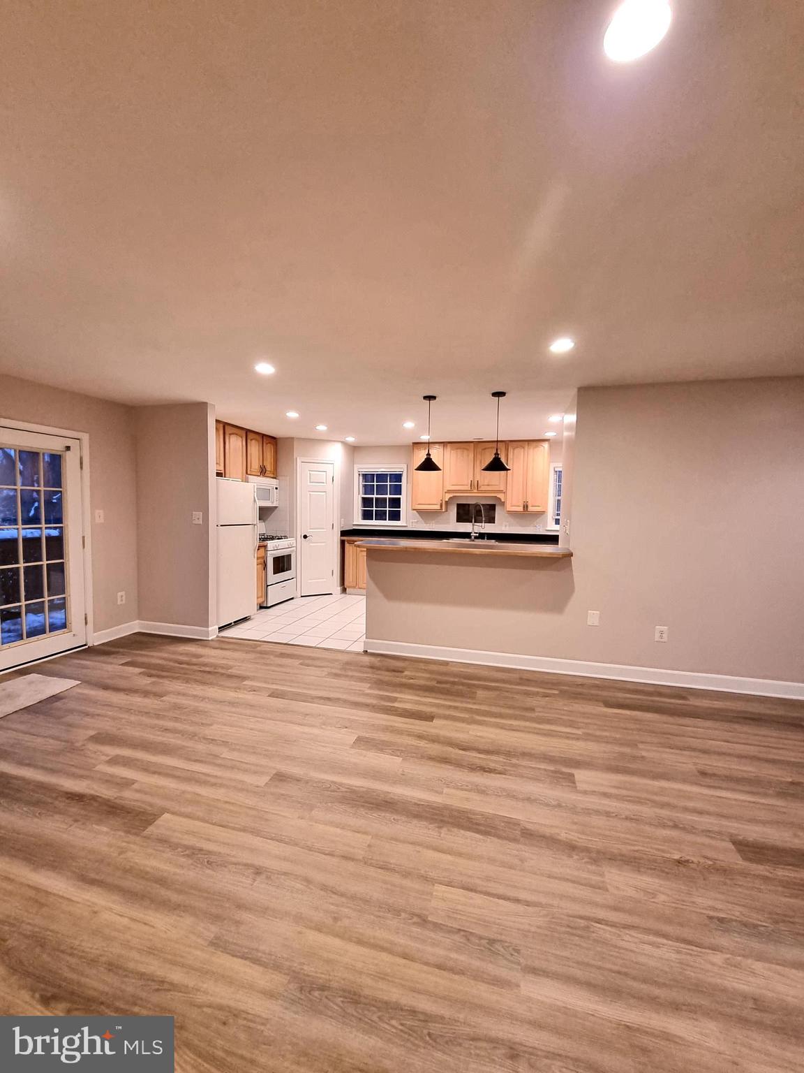 FAIRHILL ON THE BOULEVRD - Residential Lease