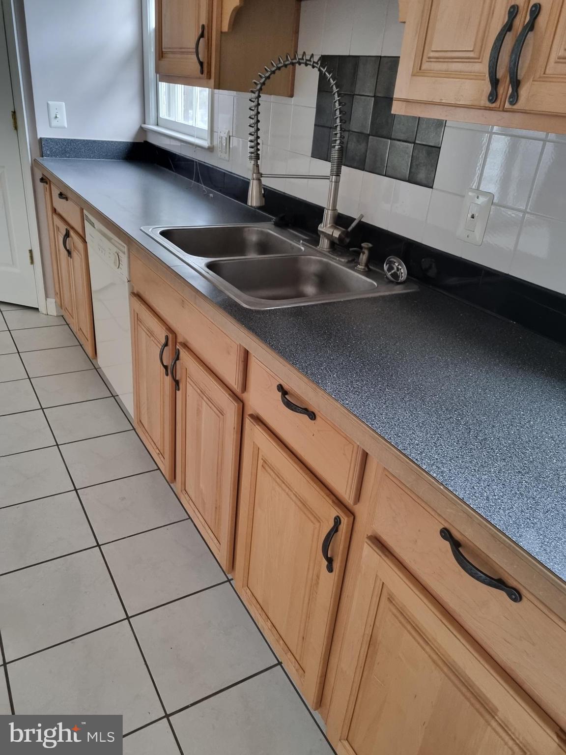 FAIRHILL ON THE BOULEVRD - Residential Lease