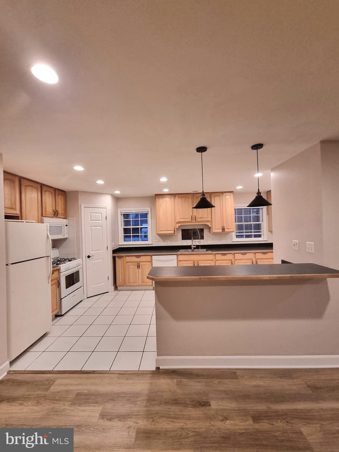 FAIRHILL ON THE BOULEVRD - Residential Lease