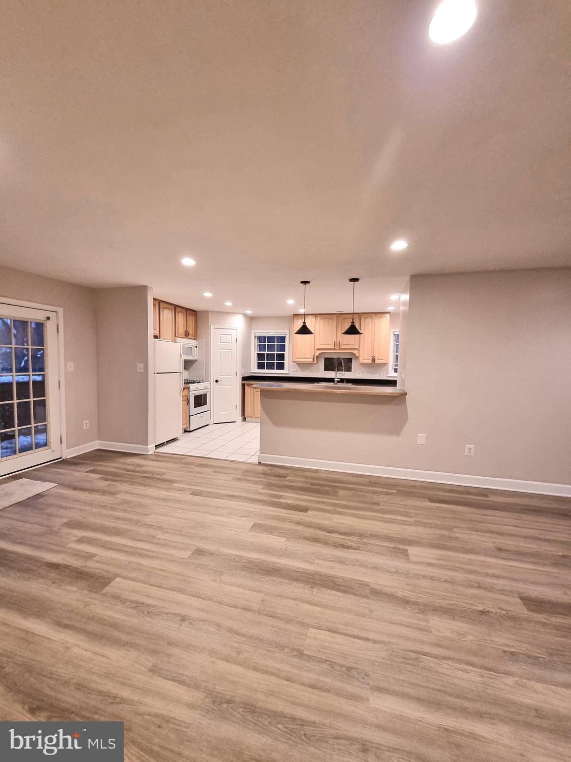 FAIRHILL ON THE BOULEVRD - Residential Lease