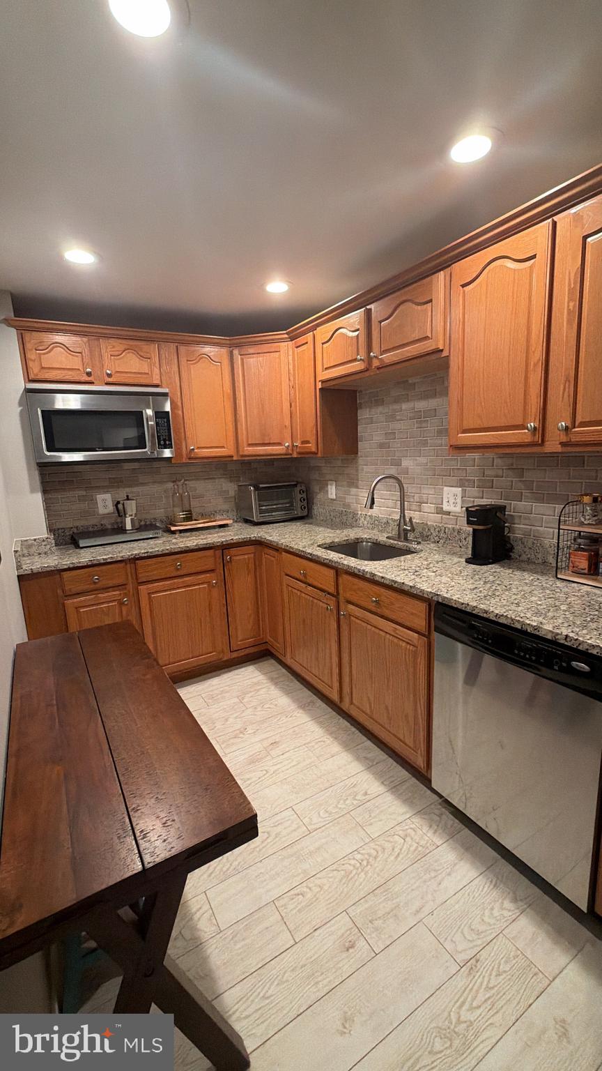 THE VILLAGES AT BRISTOL - Residential