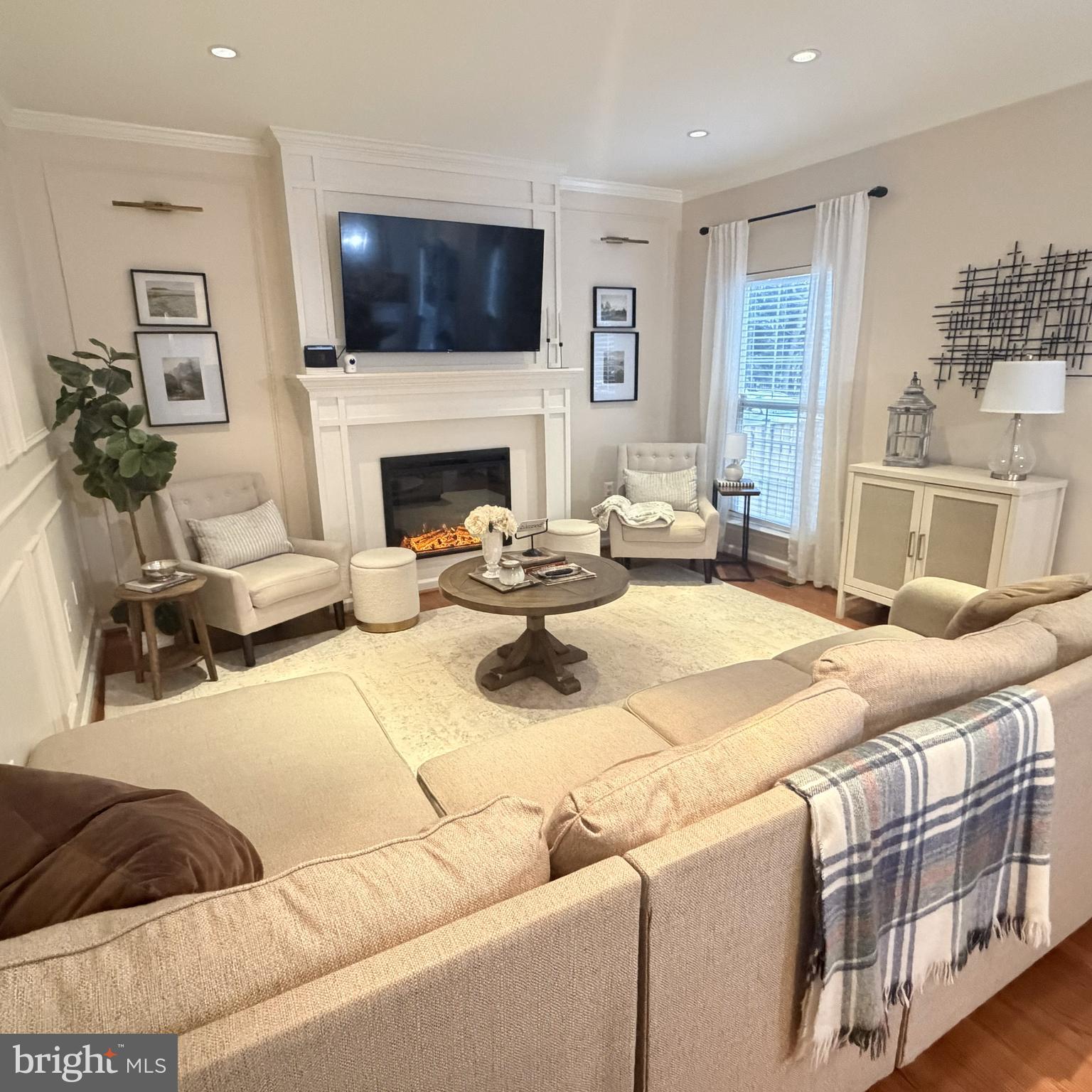 11998 YOUNGTREE COURT