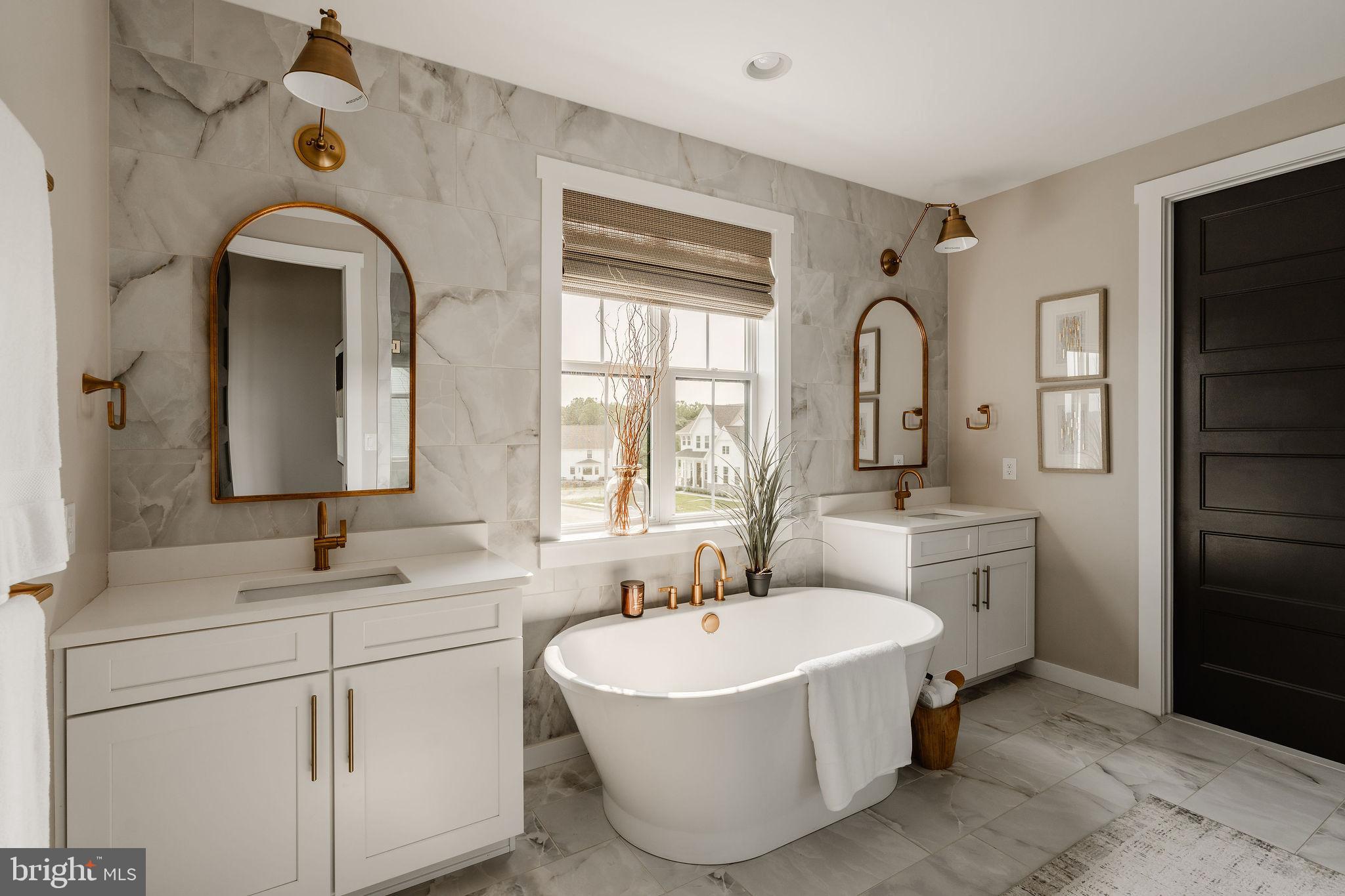 LEXINGTON POINTE - Residential