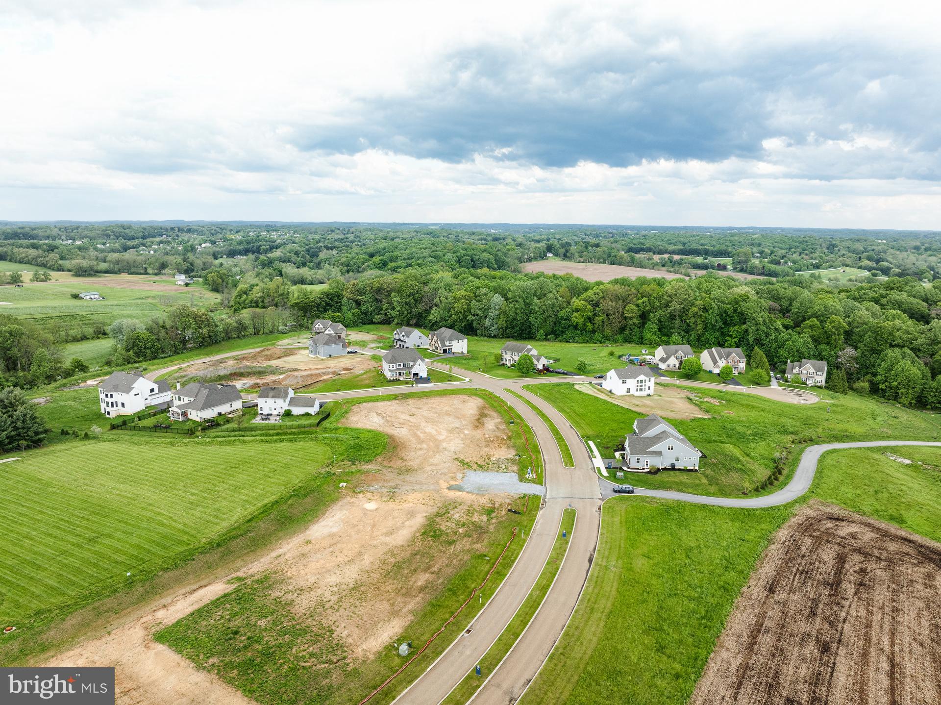 LEXINGTON POINTE - Residential