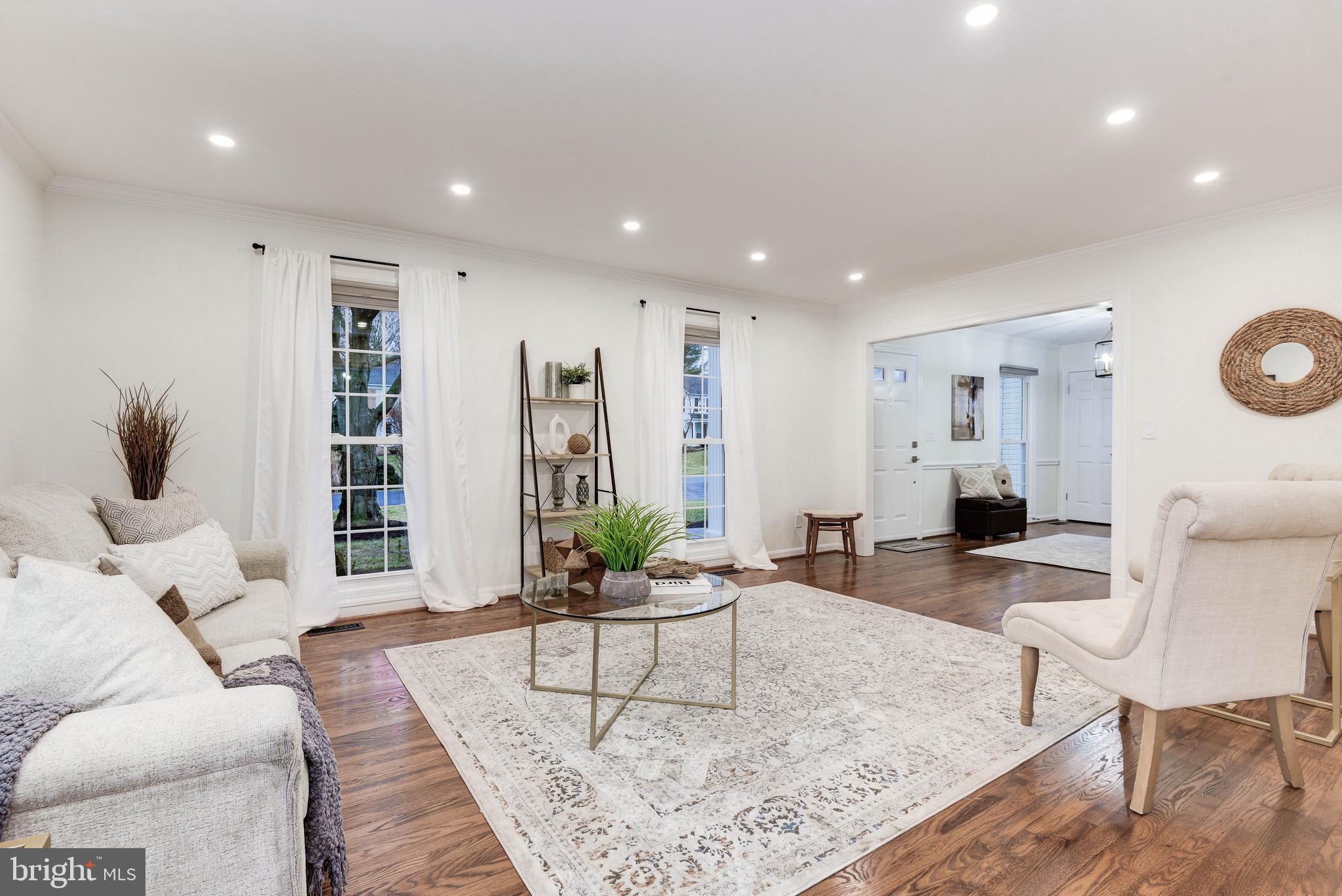 FOX HILLS - Residential