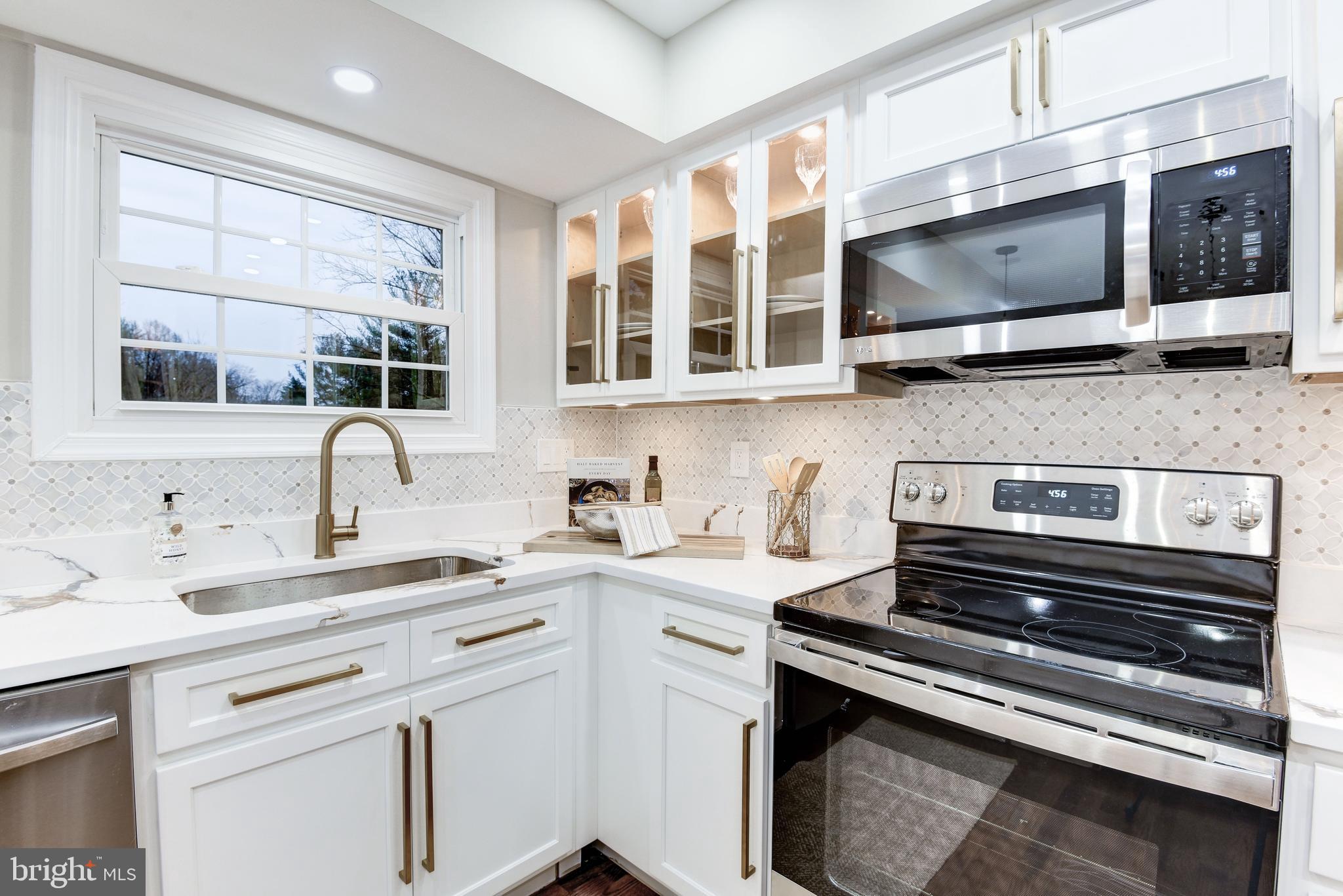 FOX HILLS - Residential