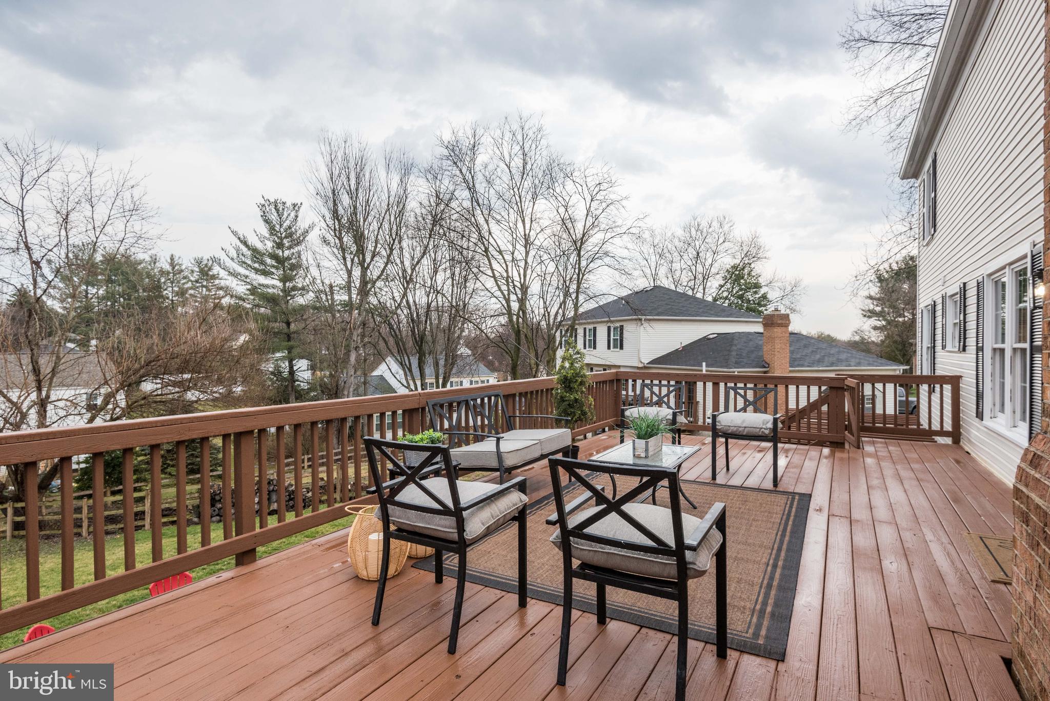 FOX HILLS - Residential