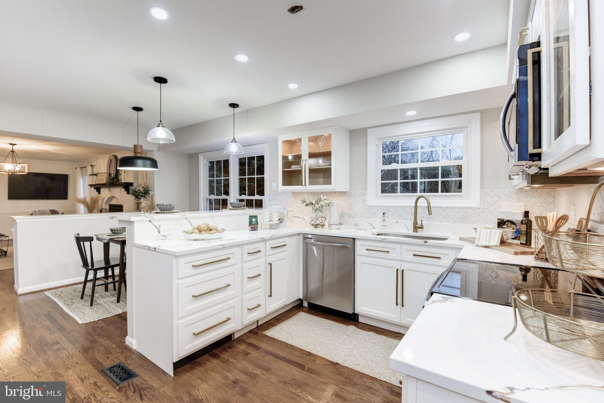 FOX HILLS - Residential