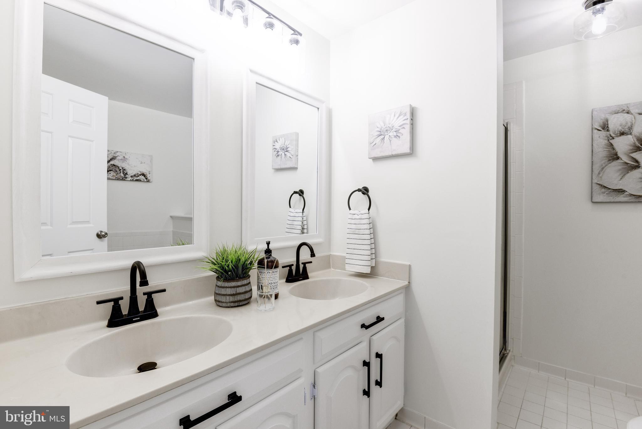 FOX HILLS - Residential