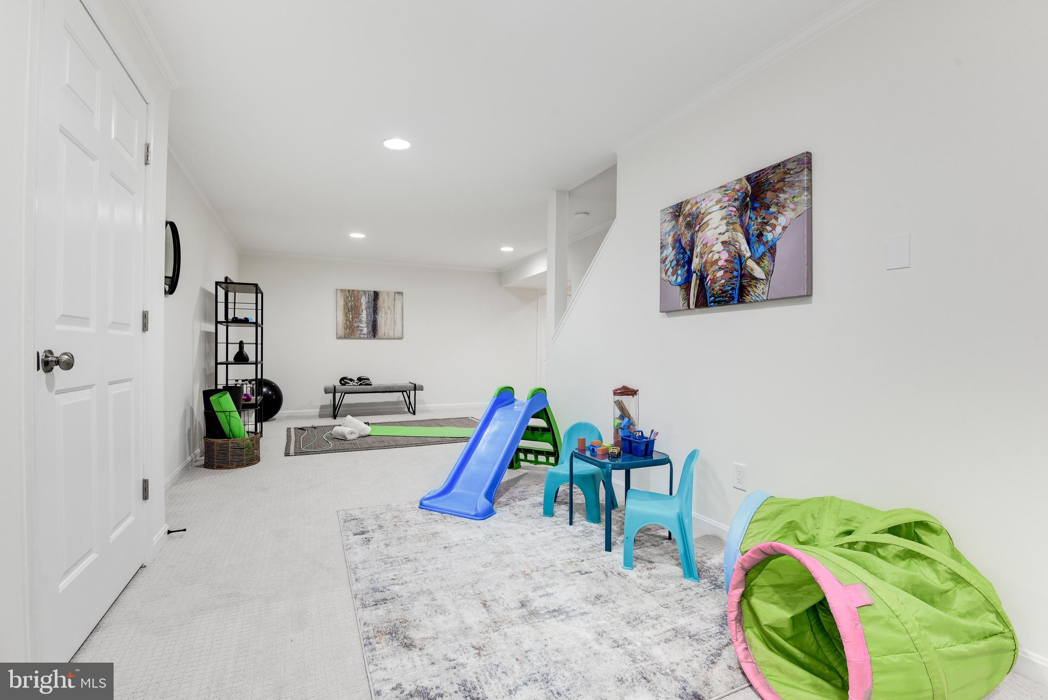 FOX HILLS - Residential