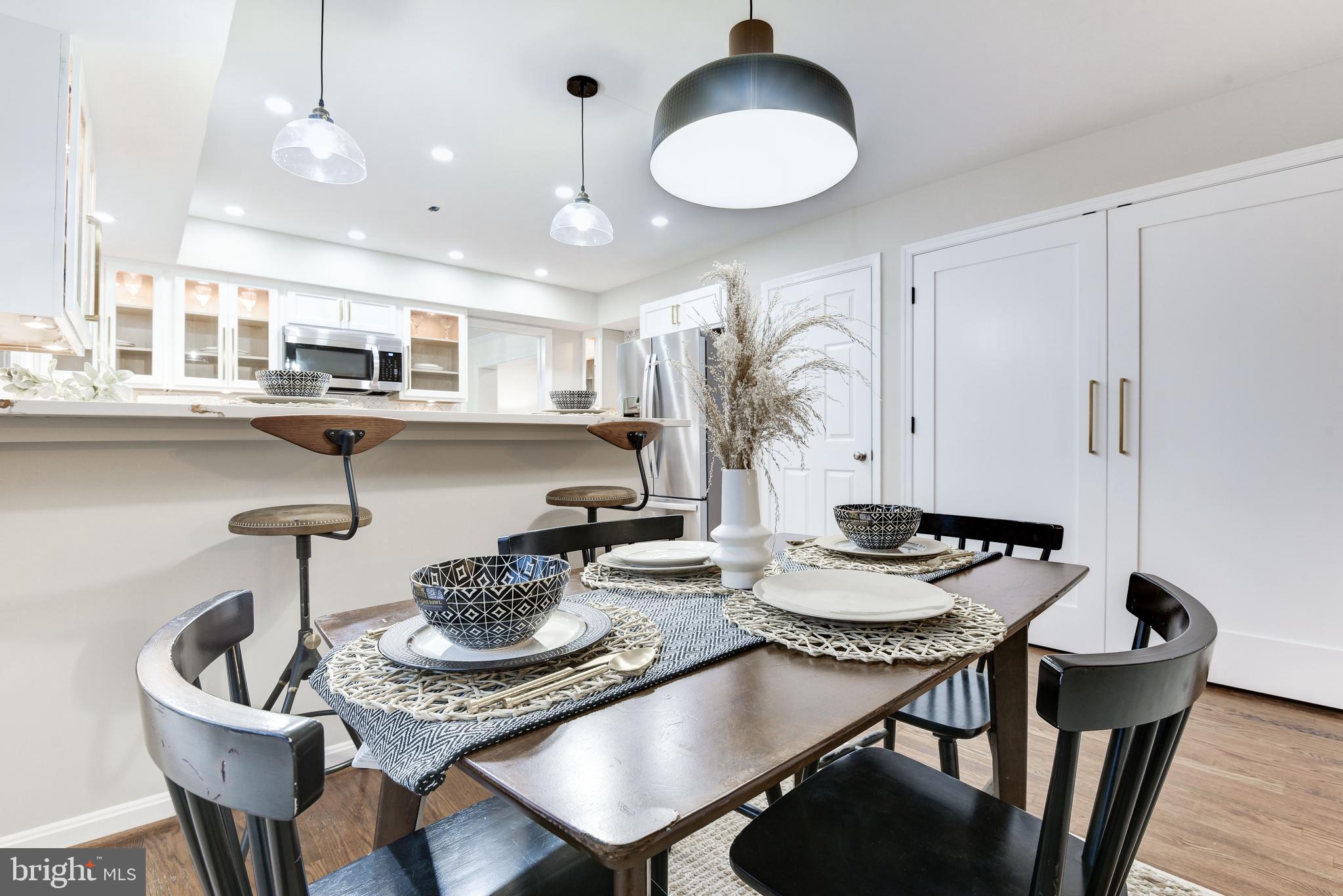 FOX HILLS - Residential