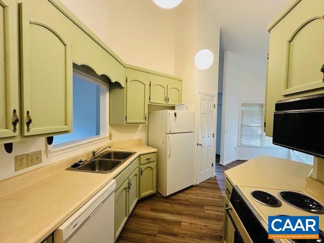 FOREST LAKES - Residential Lease