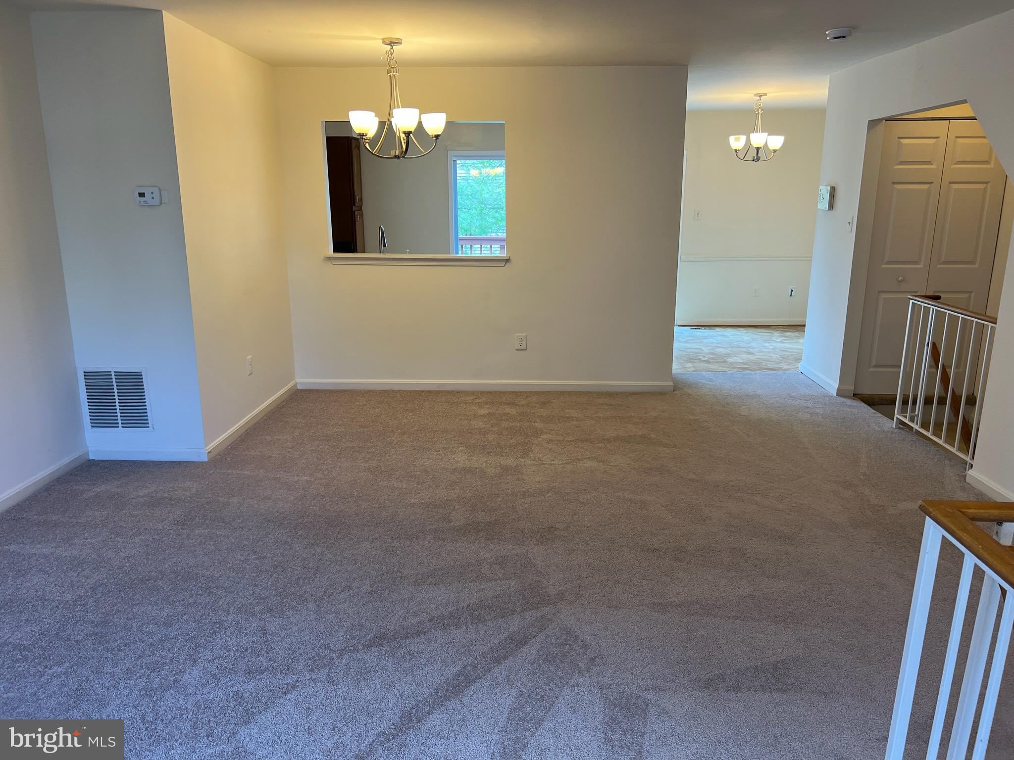 WILLIAMSBURG VILLAGE - Residential Lease