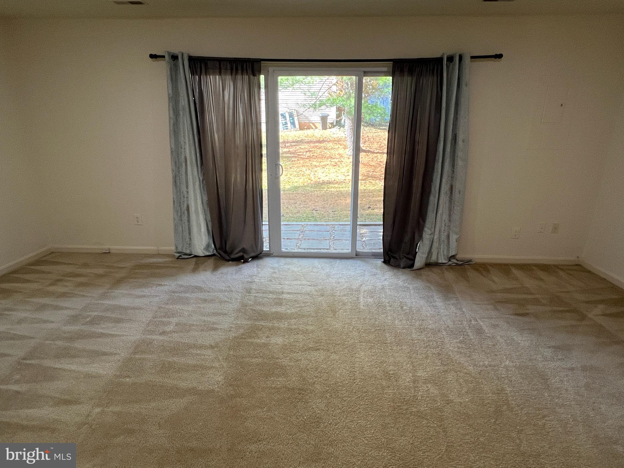 WILLIAMSBURG VILLAGE - Residential Lease