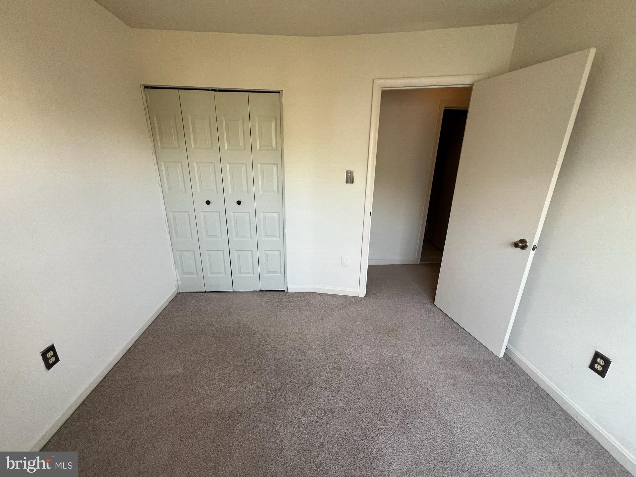 WILLIAMSBURG VILLAGE - Residential Lease