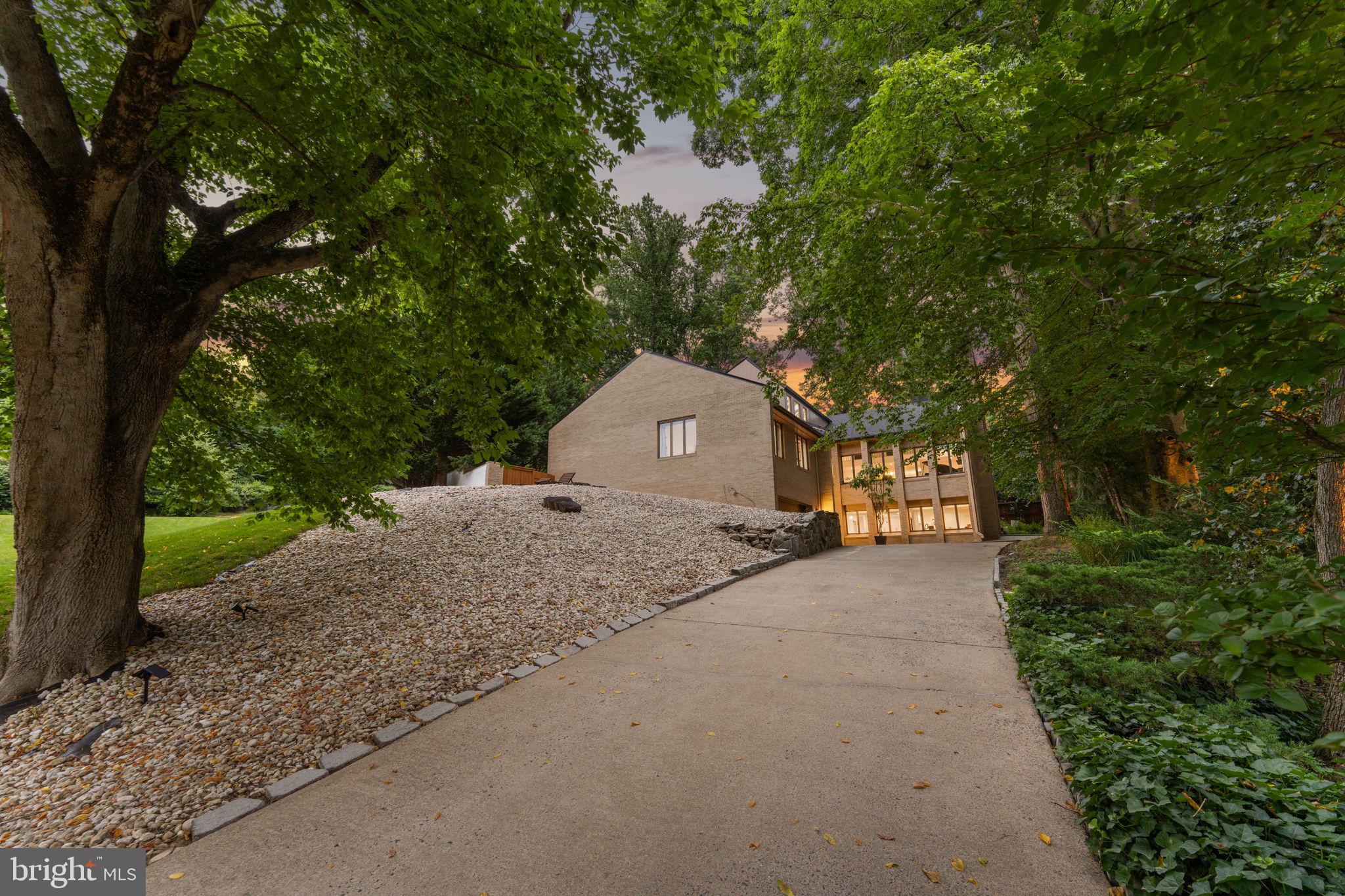 KIRBY WOODS - Residential