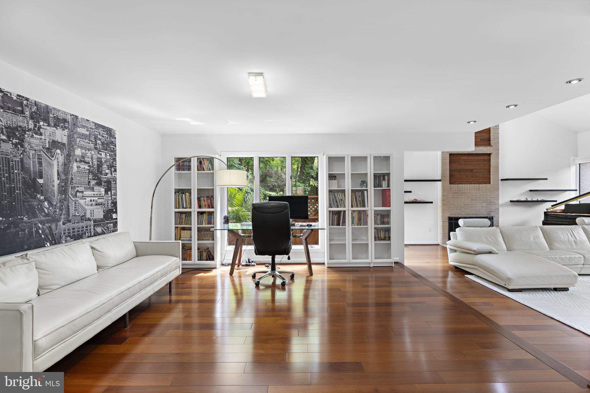 KIRBY WOODS - Residential