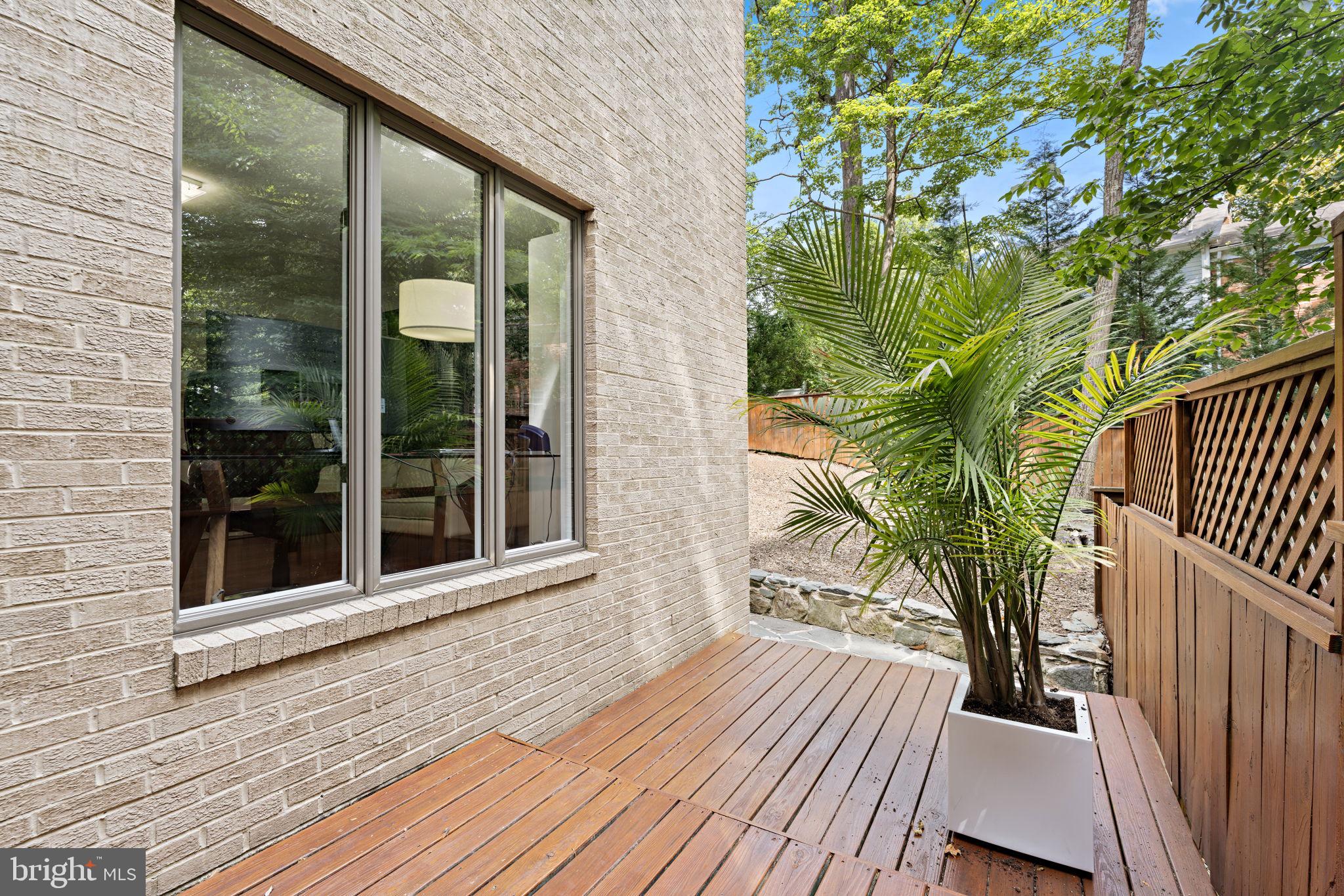 KIRBY WOODS - Residential